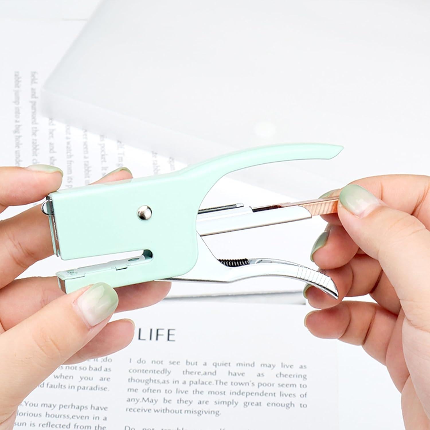 Grapadora de Pinzas Verde NatSumeBasics con 1000 Grapas Rosa