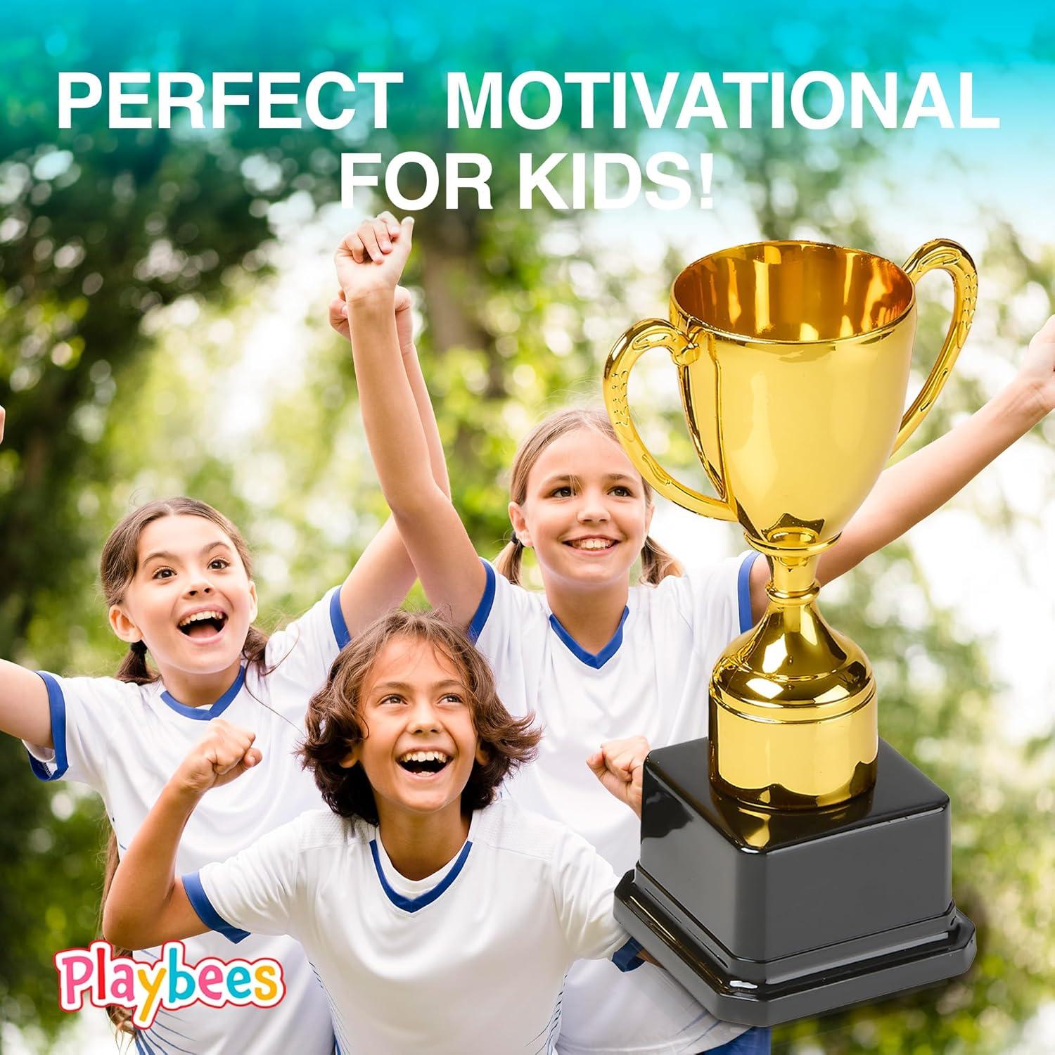 Trofeos de Plástico Dorados Playbees - Set de 3 - 17.78 cm