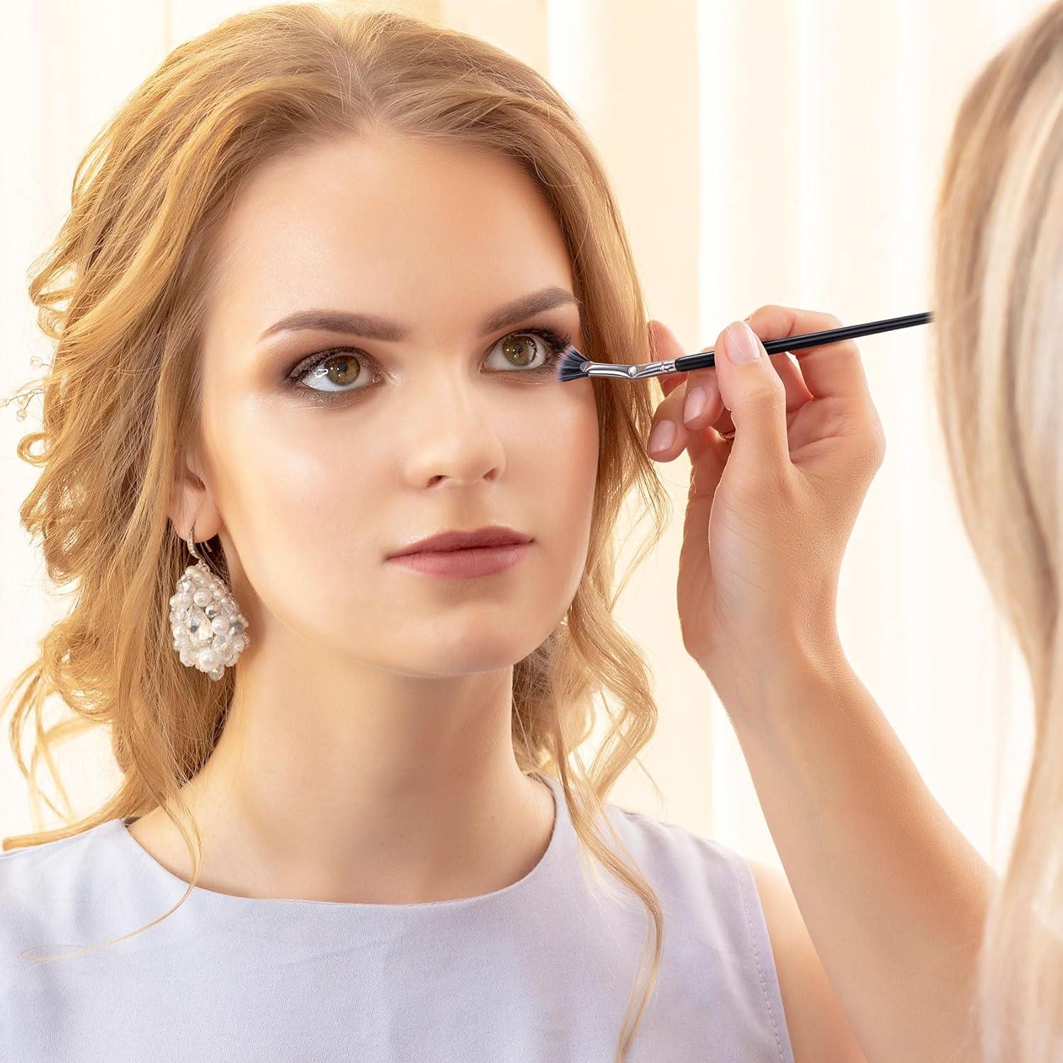 Cepillo de Pestañas PAGOW 4 Pcs Ventilador Plegable