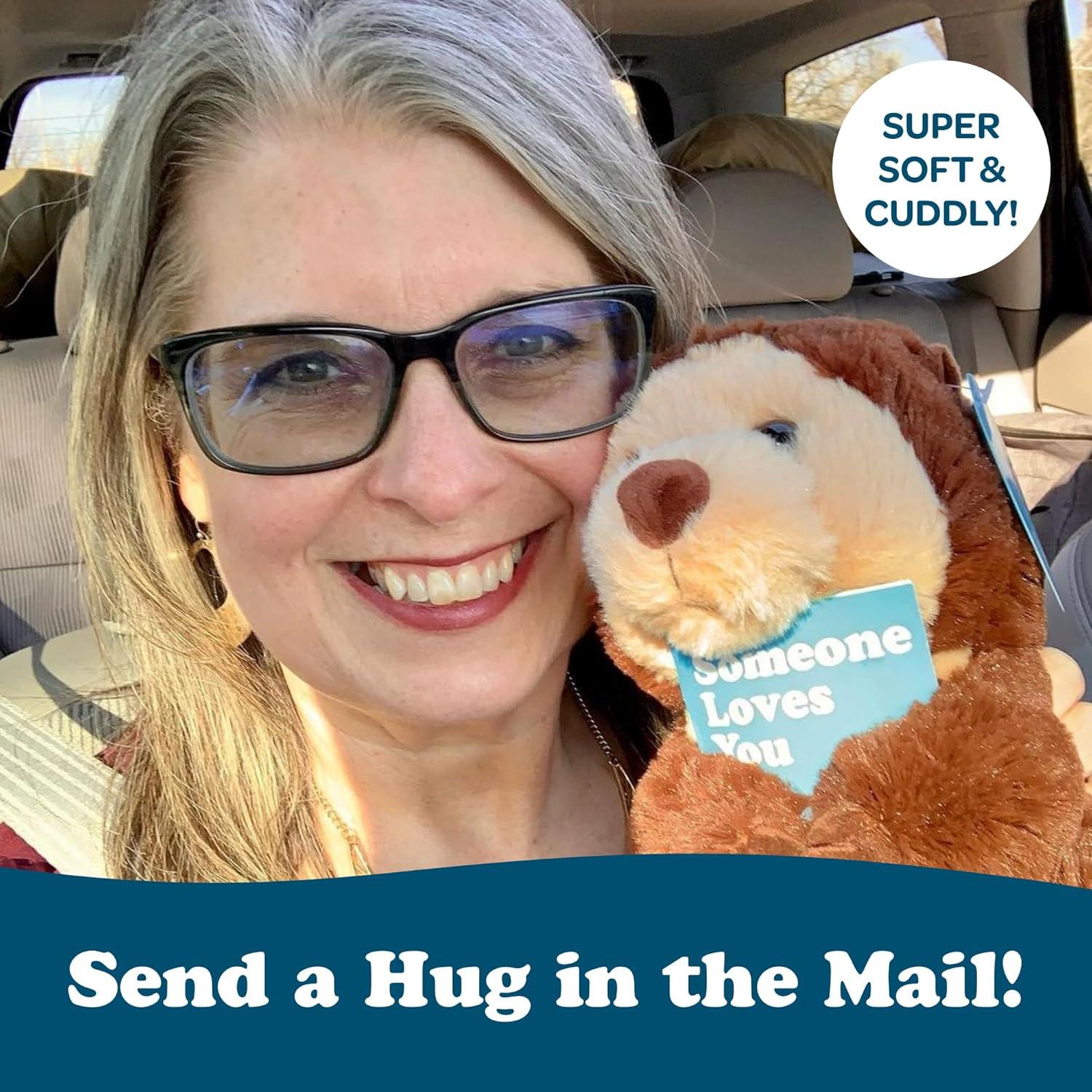 Paquete de Peluche Oliver La Nutria con Tarjeta Cumpleaños