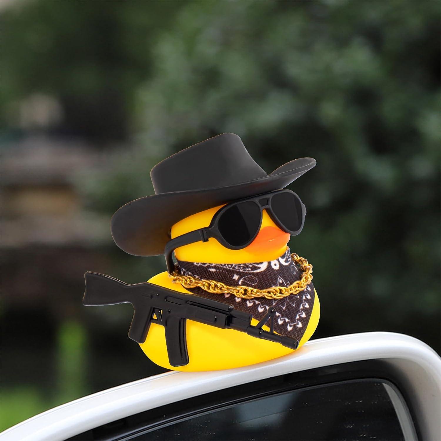 Pato de Goma Decorativo Wonuu AK47 para Coche 6x4.5cm