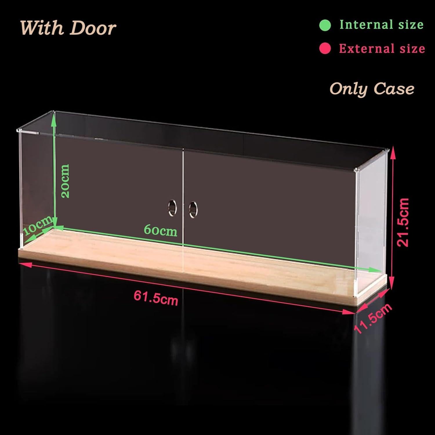 Caja de Exhibición Acrílica LABUBU 60x10x20cm con Base de Madera