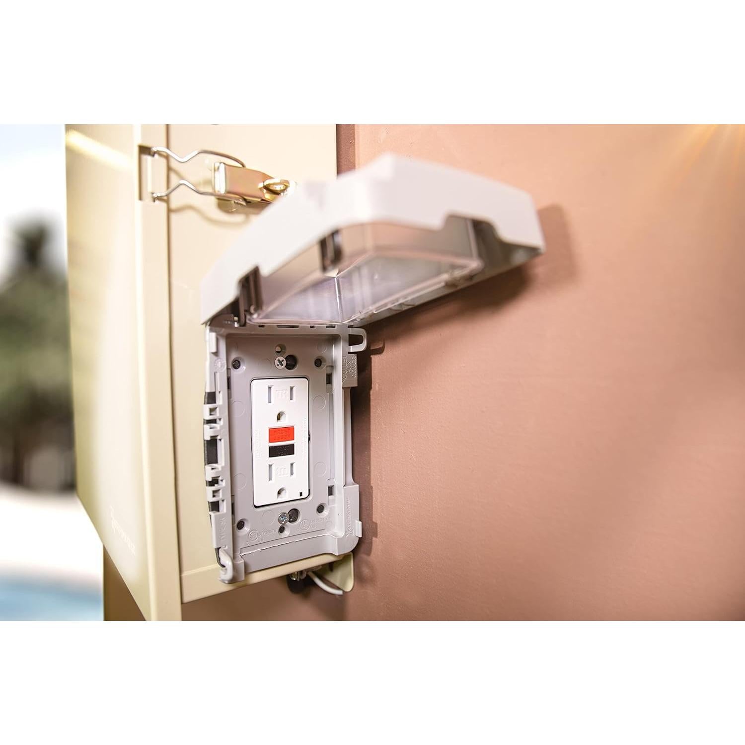 Cubierta de Bajo Perfil Intermatic WP7000G Gris a Prueba de Climas