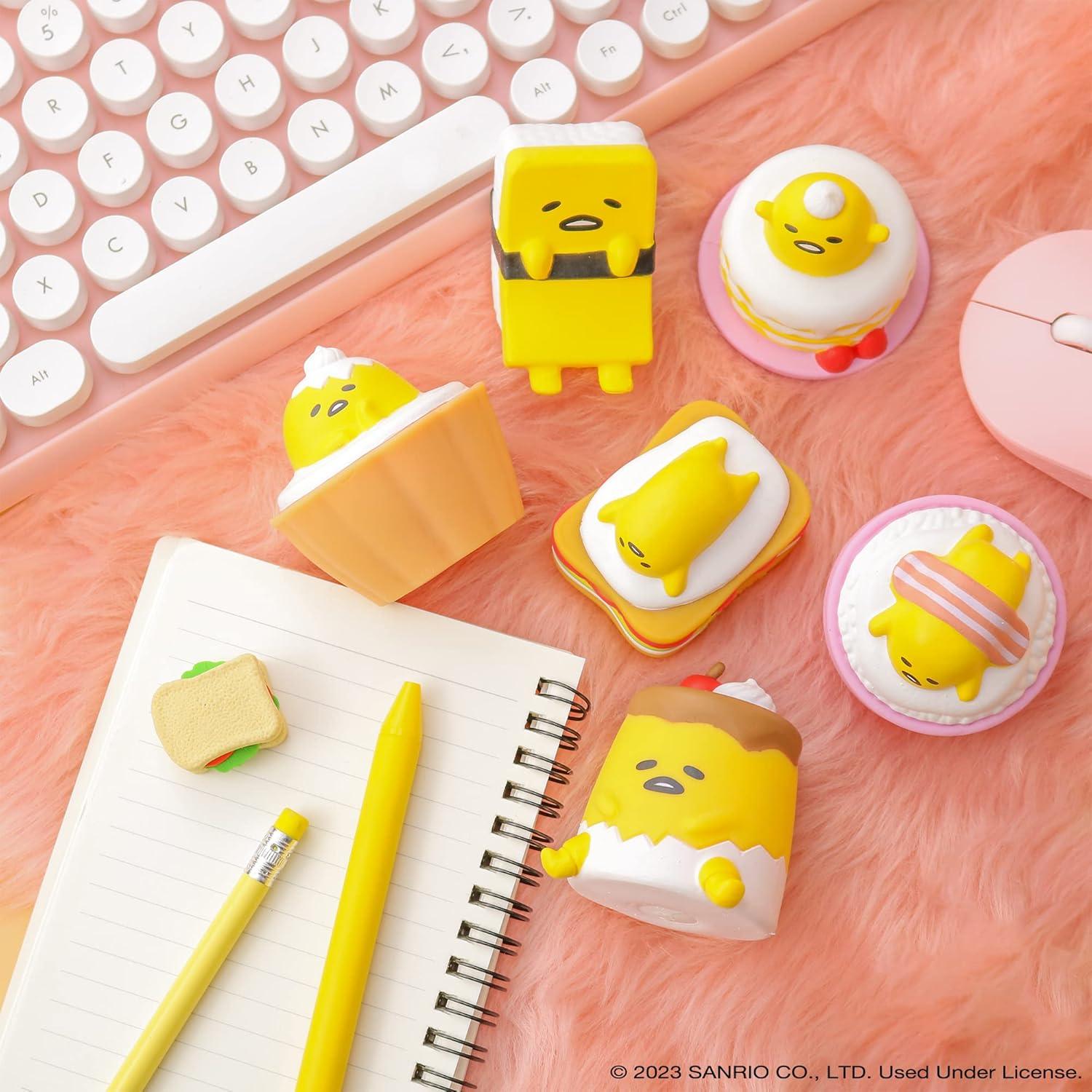 Squishy Hamee Gudetama Huevo Lleno de Agua 7.6cm - 1 Pc.