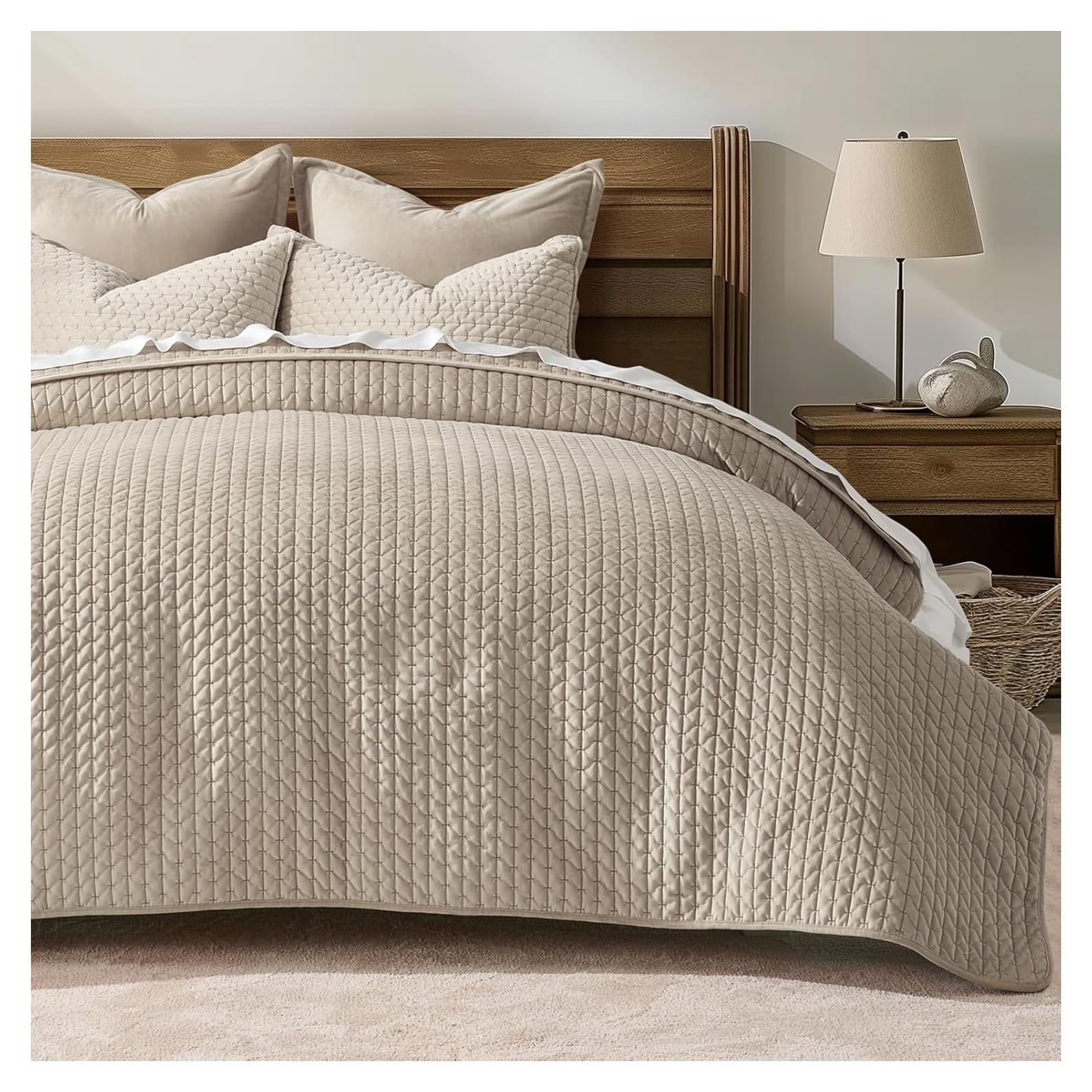 Conjunto de Colcha de Terciopelo King EVERGRACE 3 Piezas Taupe