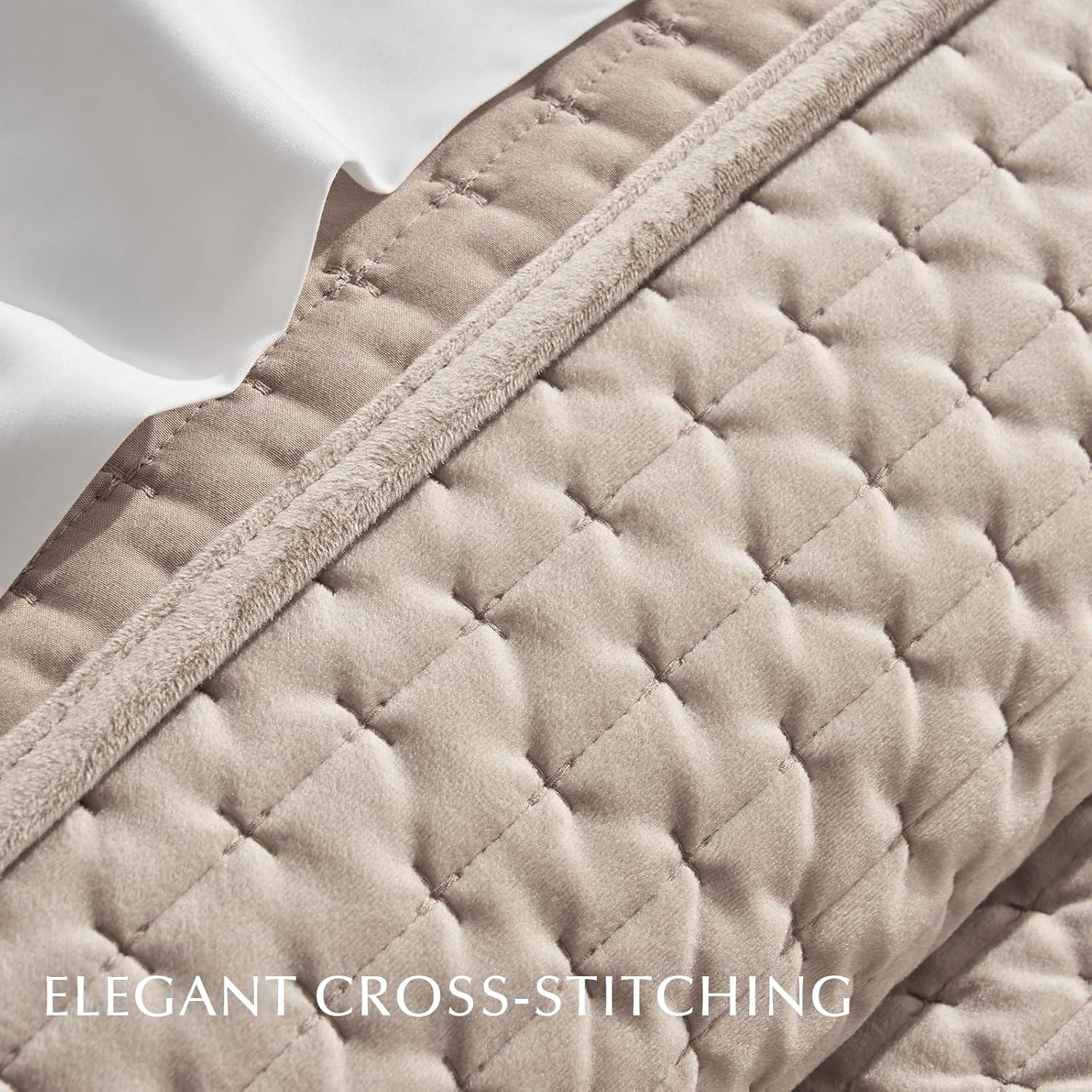 Conjunto de Colcha de Terciopelo King EVERGRACE 3 Piezas Taupe