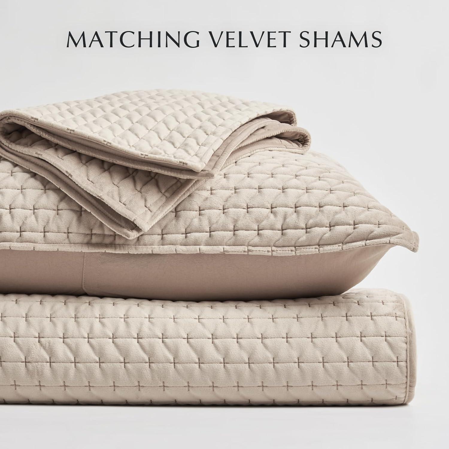 Conjunto de Colcha de Terciopelo King EVERGRACE 3 Piezas Taupe