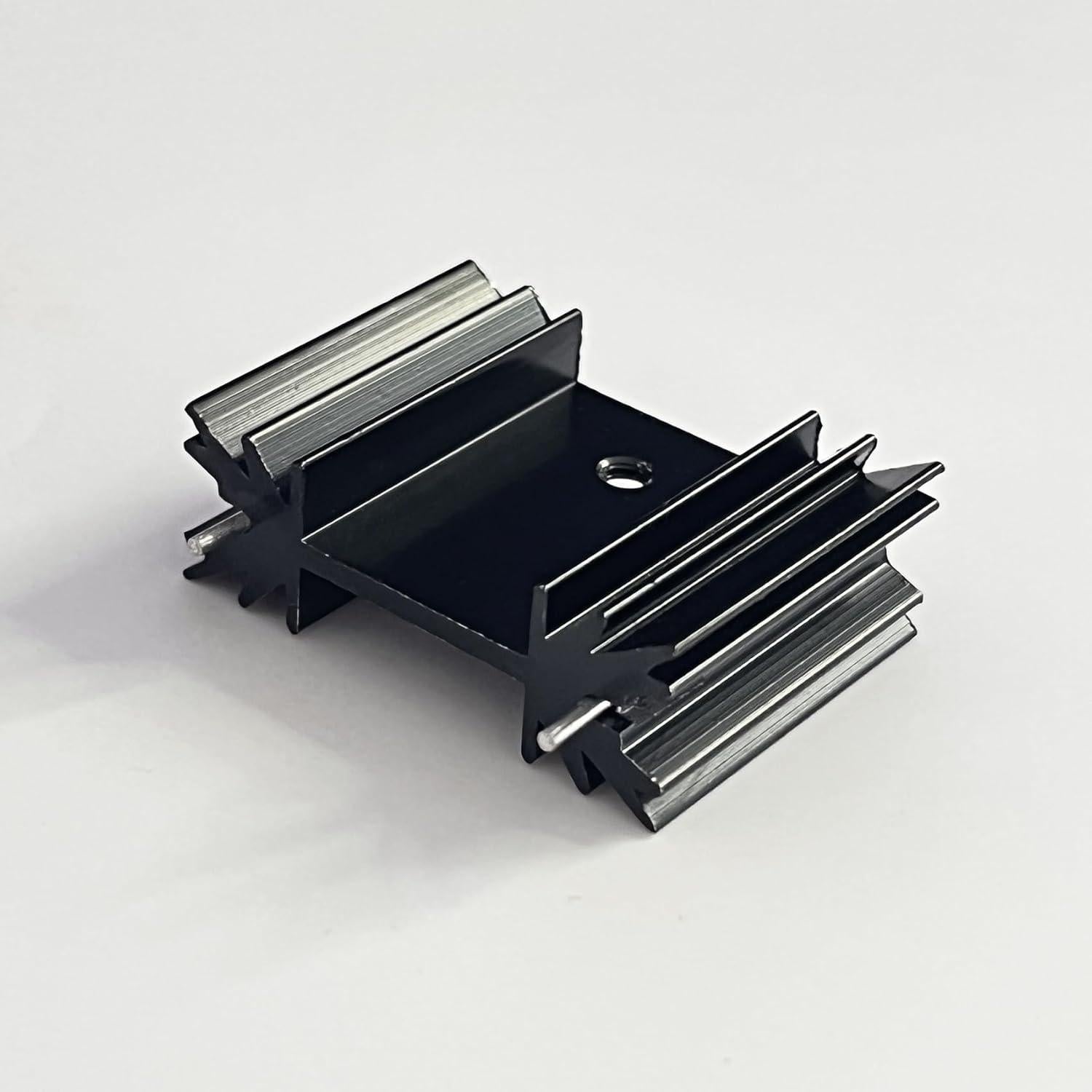 Paquete de 6 Disipadores de Calor Aluminio TO-220 25x34x12mm