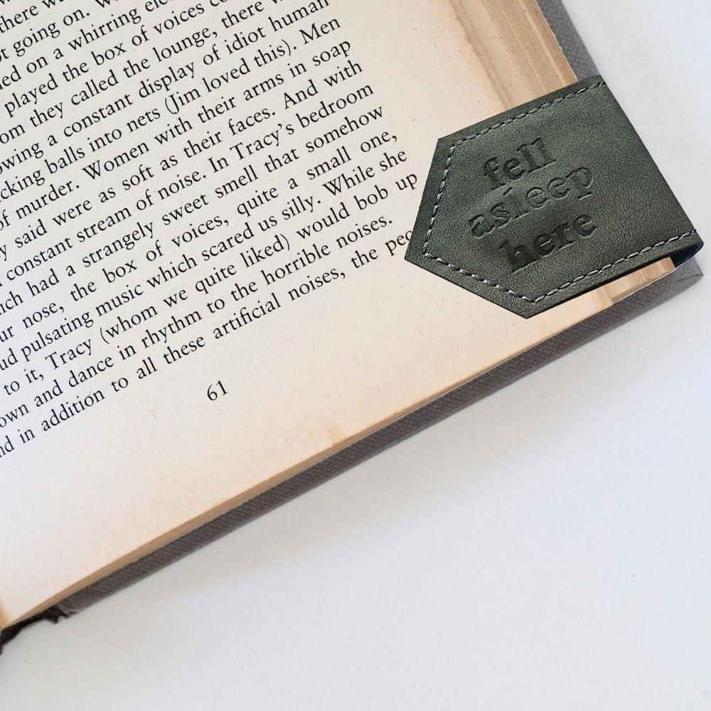 Marcadores Magnéticos PATCHUPS Fell Asleep Here Cuero Doble Cara