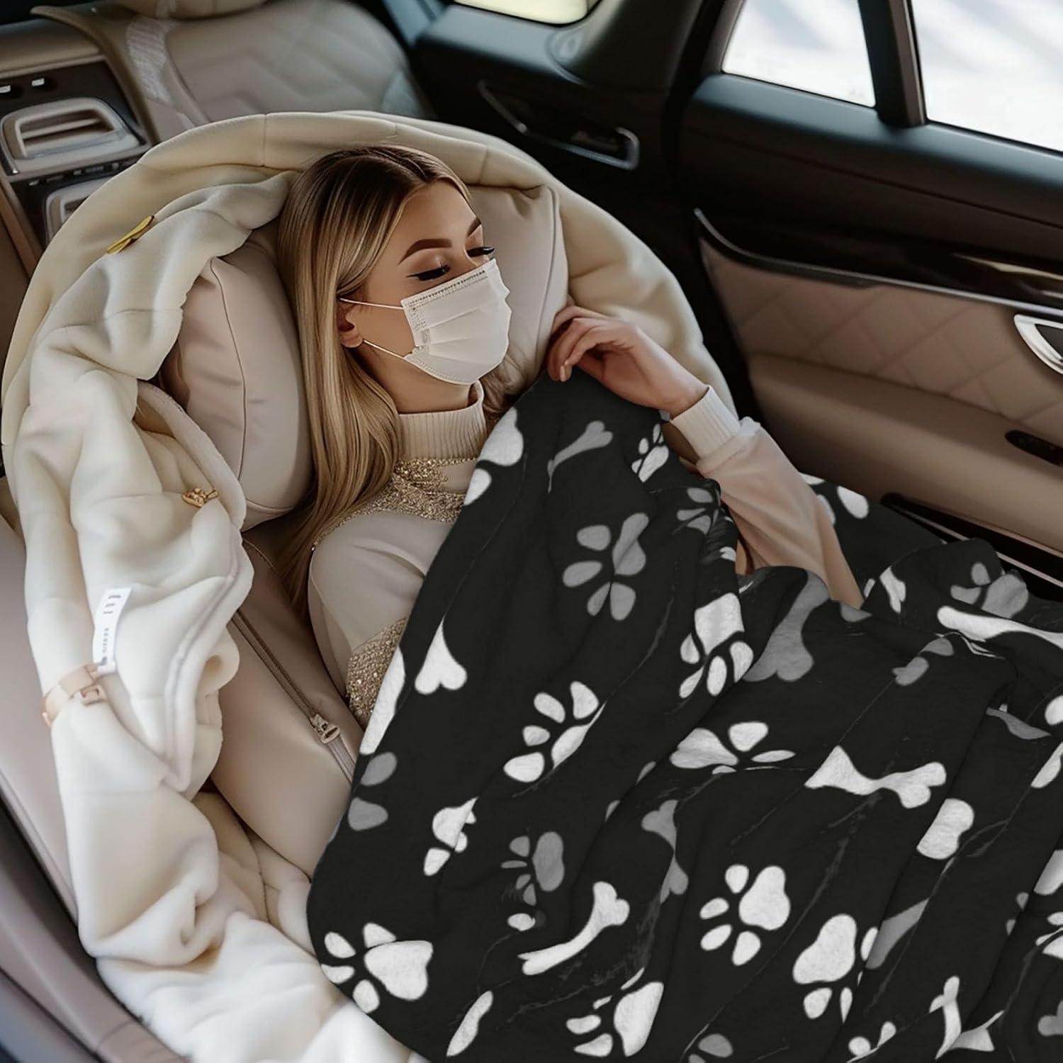 Manta Perinsto Ultra Suave 127x102 cm Patas y Huesos