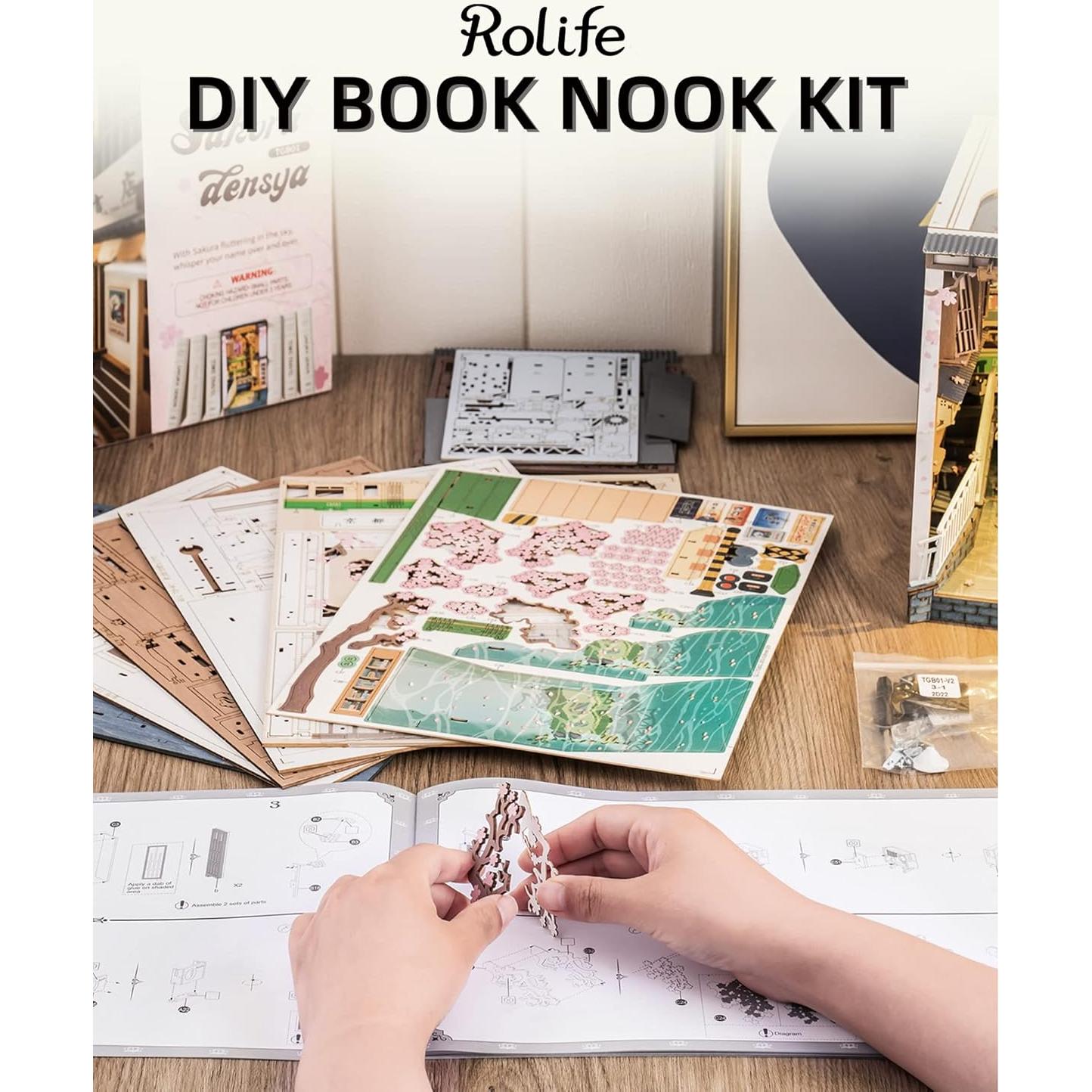 Kit de Libro Nook LED Rolife Casa Densya de Sakura 3D