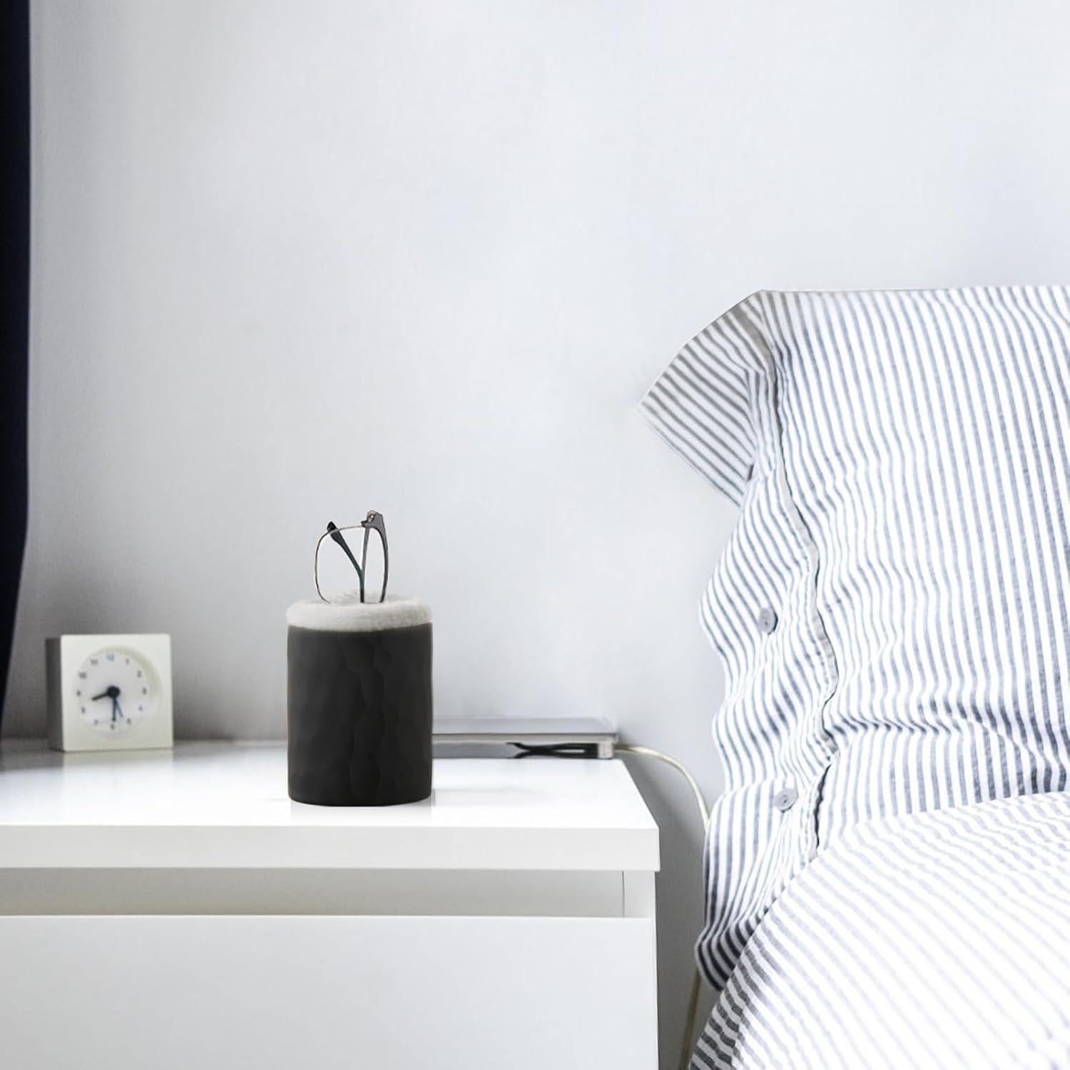 Soporte para Gafas Forrado de Peluche Mkono Negro - Organizador de Escritorio