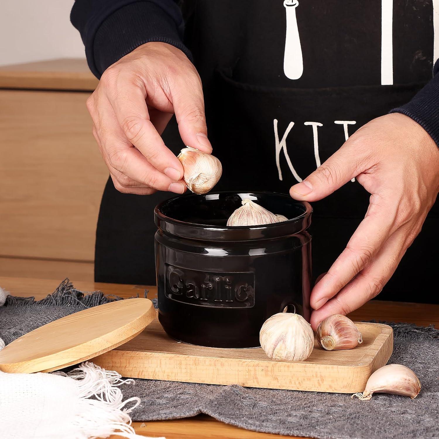 Conservador de Ajo ONTUBE Cerámica con Tapa de Madera 10.16 cm