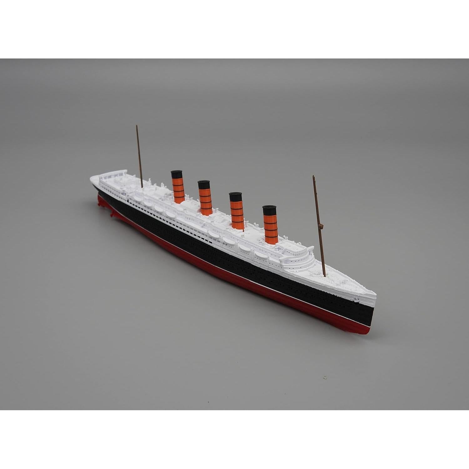 Modelo de barco 3D RMS Lusitania 30 cm TheRoller3D