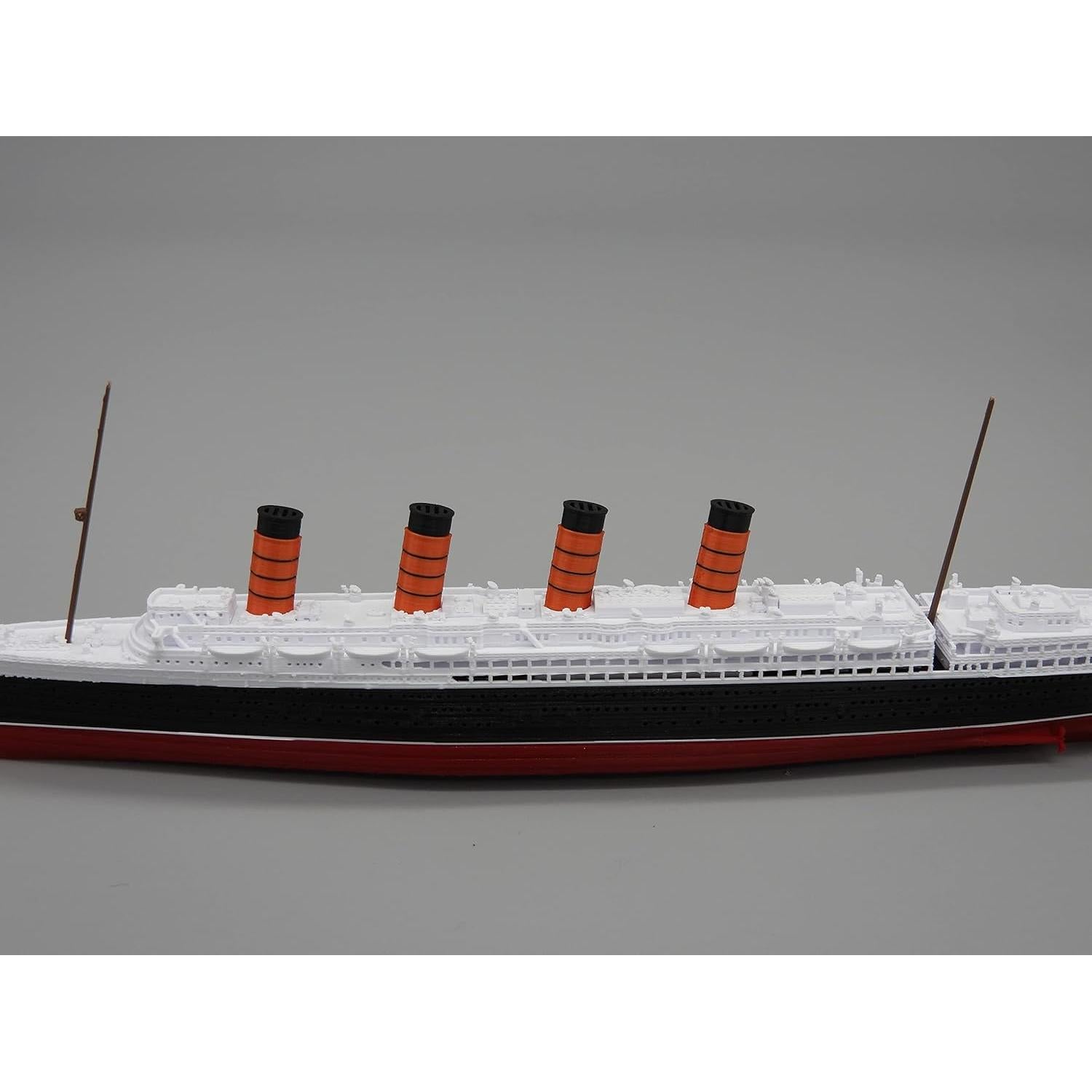 Modelo de barco 3D RMS Lusitania 30 cm TheRoller3D