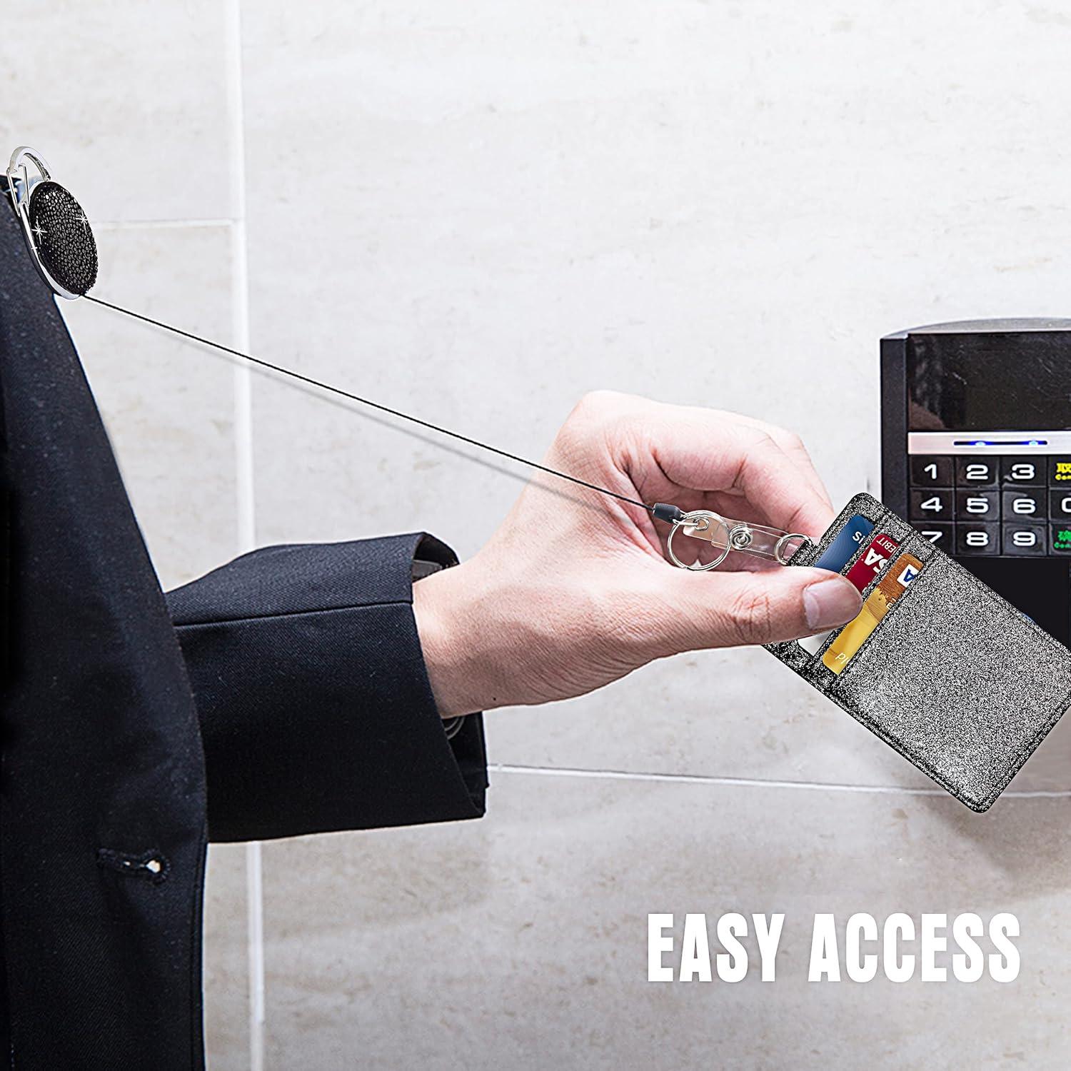 Soporte de Identificación Retráctil Azrra con Brillantes y Clip