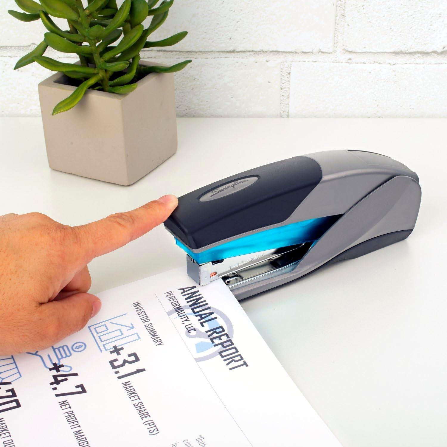 Grapadora Swingline Optima 25, Sujeta 25 Hojas, Azul y Gris