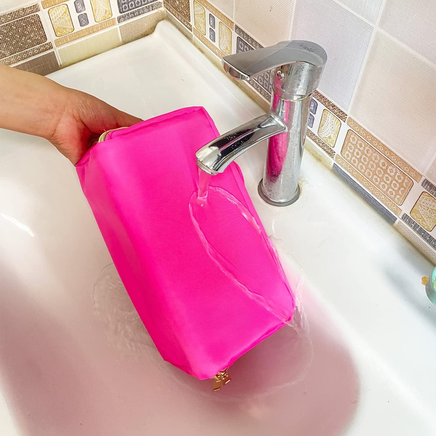 Bolsa de Maquillaje Stoney Clover Rosa Nylon 35.56x13.97x3.56 cm