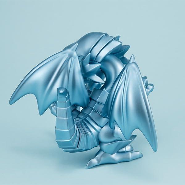 Figura Coleccionable Dragón Blanco de Ojos Azules MegaHouse 13 cm