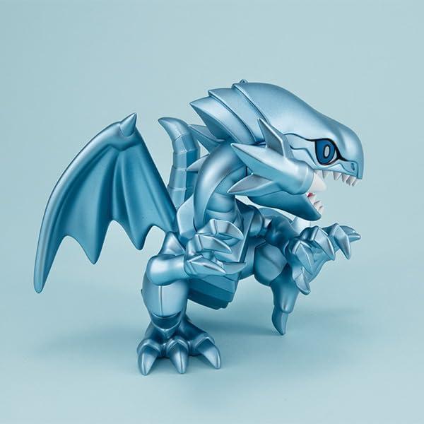 Figura Coleccionable Dragón Blanco de Ojos Azules MegaHouse 13 cm