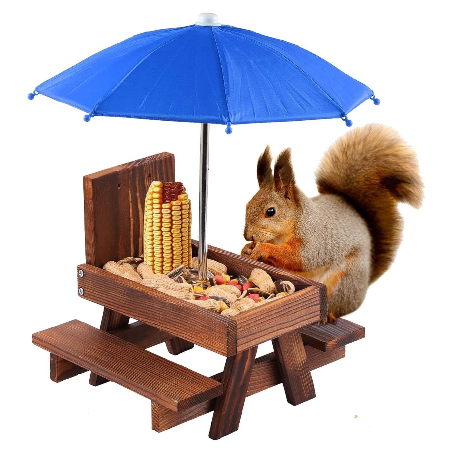Mesa de Picnic para Ardillas SKWIRRLE con Paraguas Azul