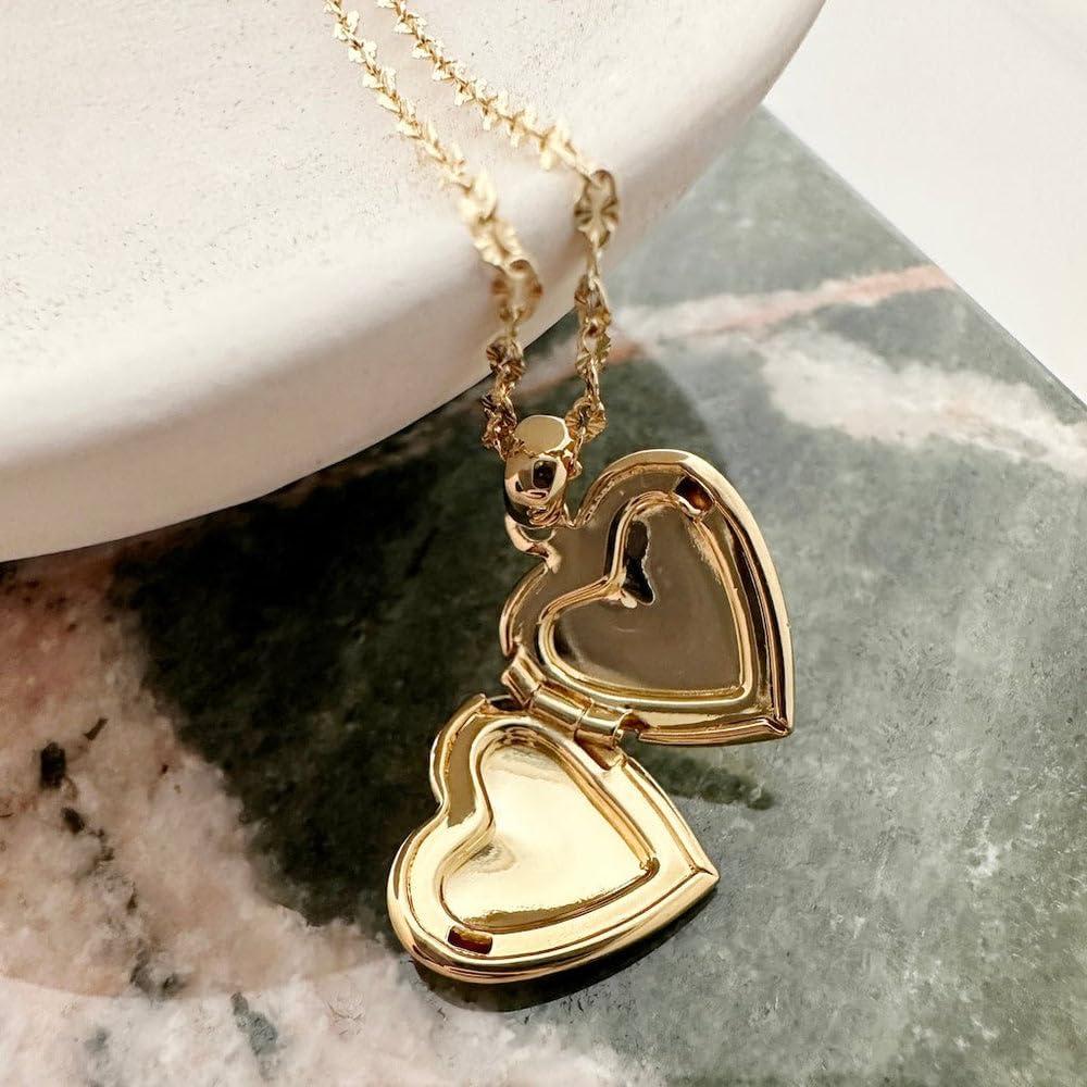 Collar Locket Corazón HONEYCAT Oro 18k Ajustable 45-53 cm