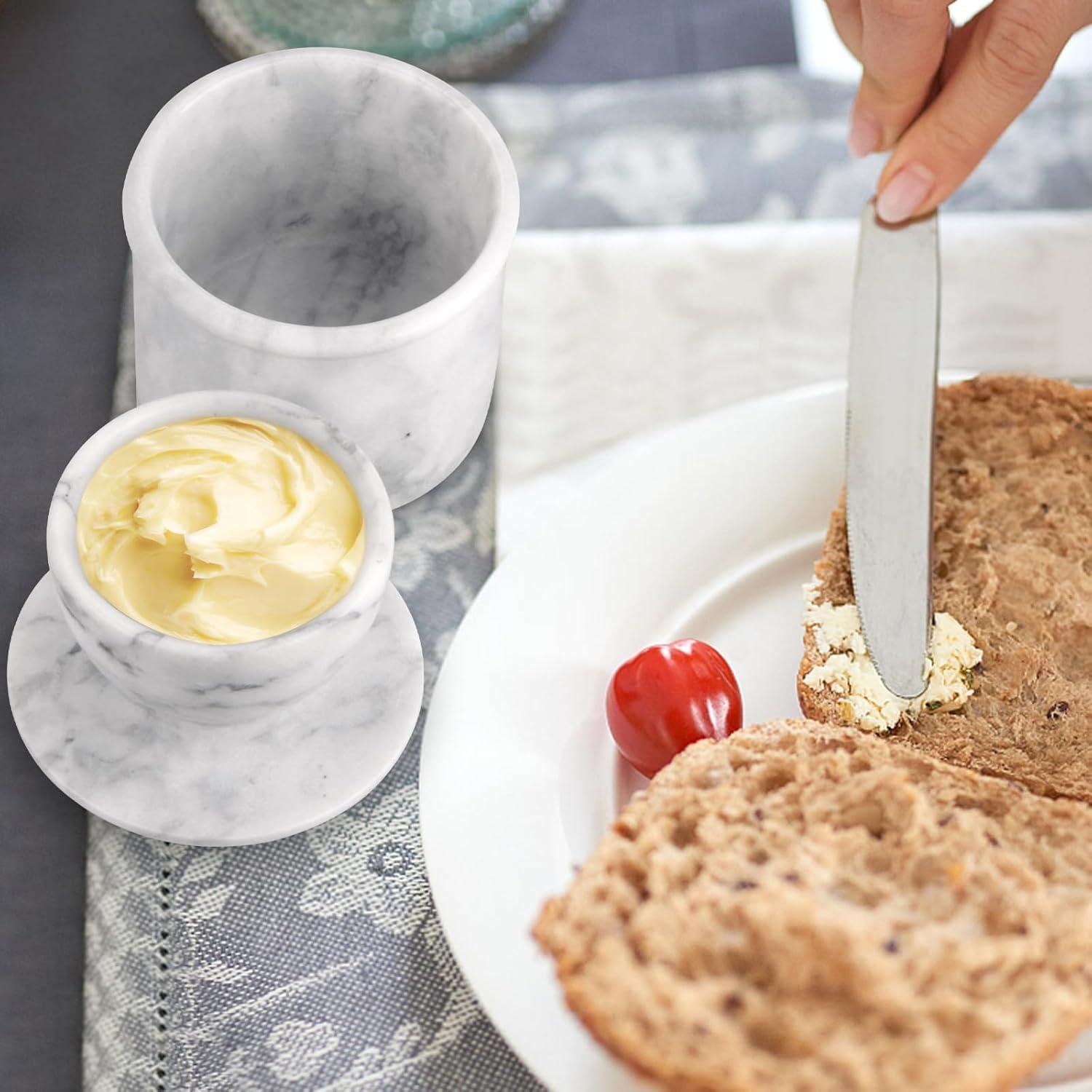 Crock de Mantequilla Grande TABHOUKIT de Mármol Blanco Gris