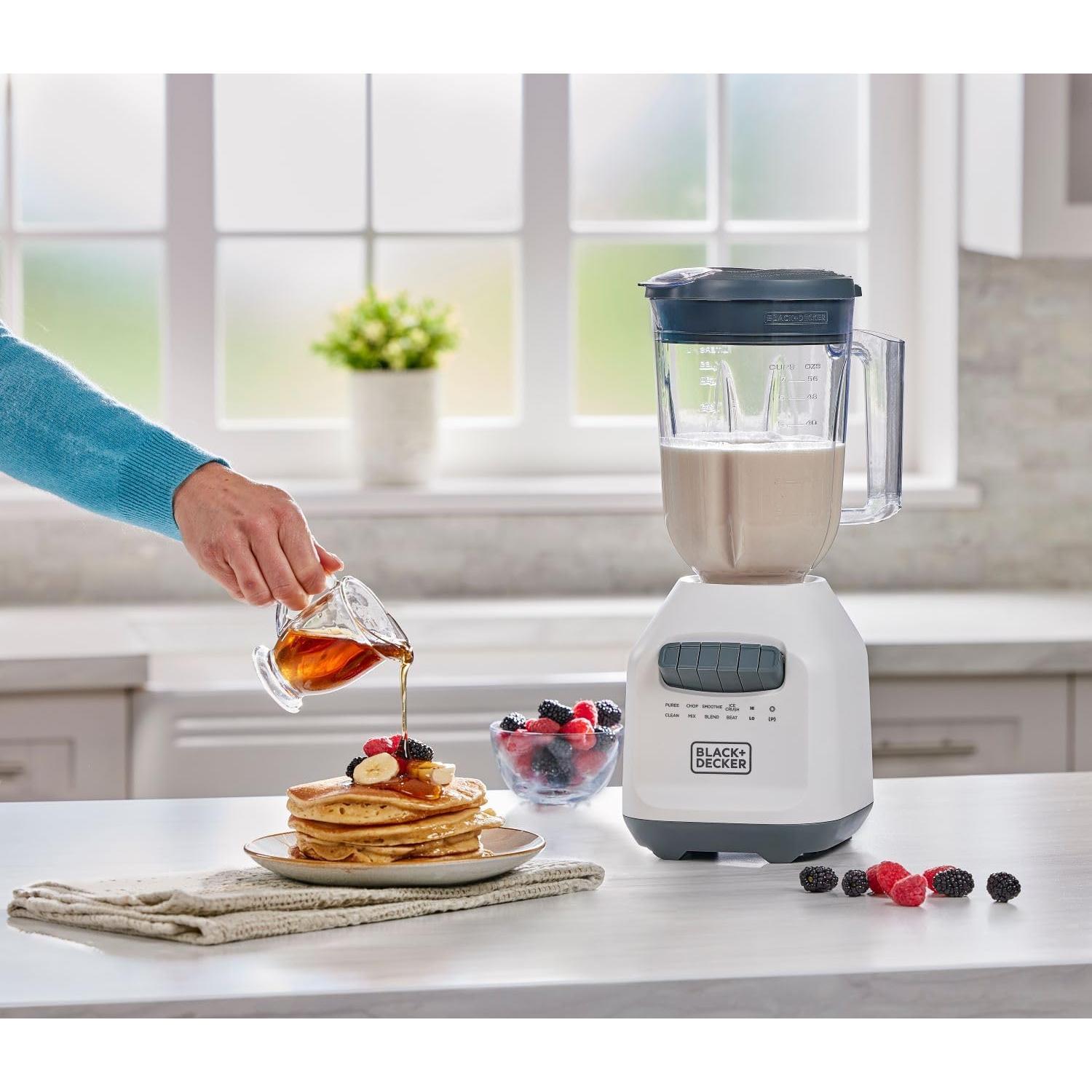 Licuadora BLACK+DECKER 750W Jarra 1.65L 8 Velocidades Blanca