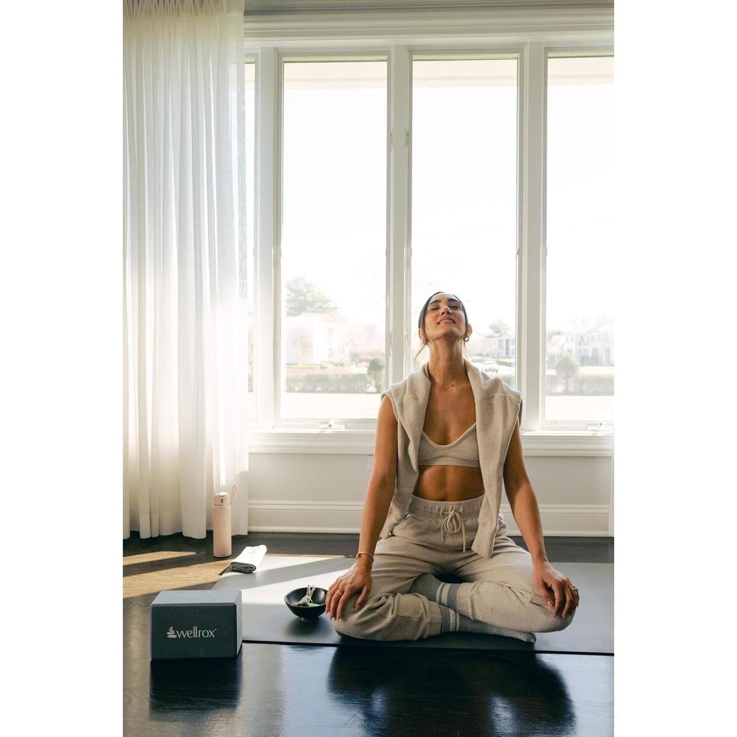 Bloque de Yoga Antideslizante Wellrox EVA 10.16x15.24x22.86cm Gris