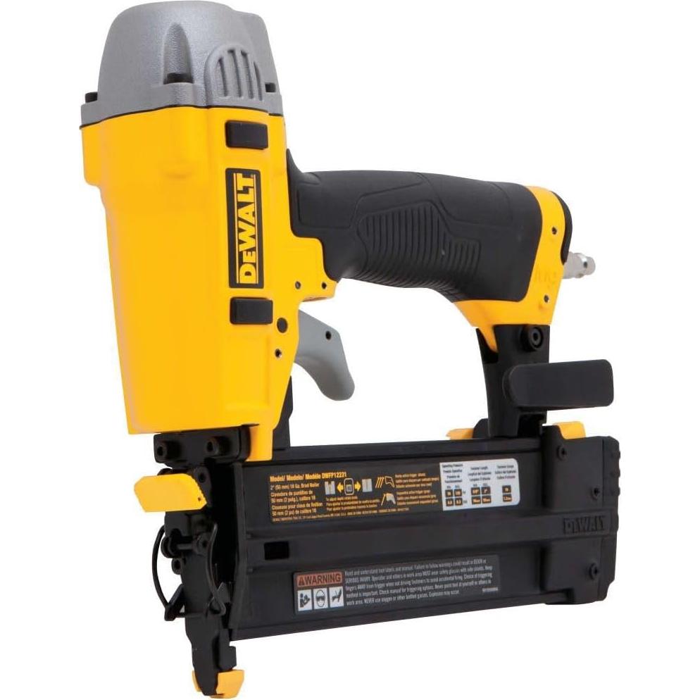 Kit de Clavadora Neumática DEWALT DWFP12231 18GA 1.2kg
