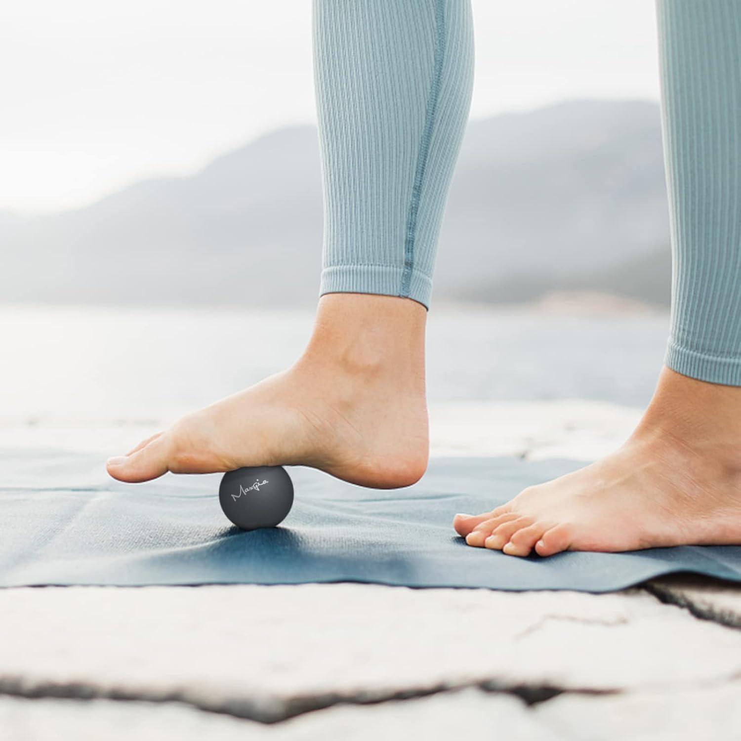 Mini bola de masaje eléctrica Maxgia 5 velocidades 5 cm azul