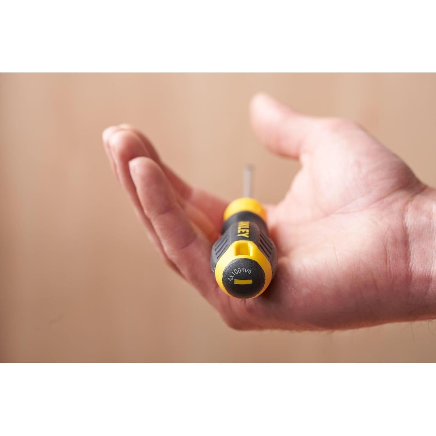 Juego de destornilladores Stanley 34 piezas STHT0-62141