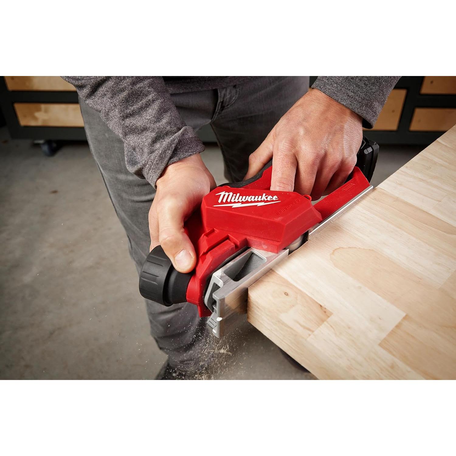 Cepillo Eléctrico Milwaukee M12 12V Sin Escobillas 2524-20