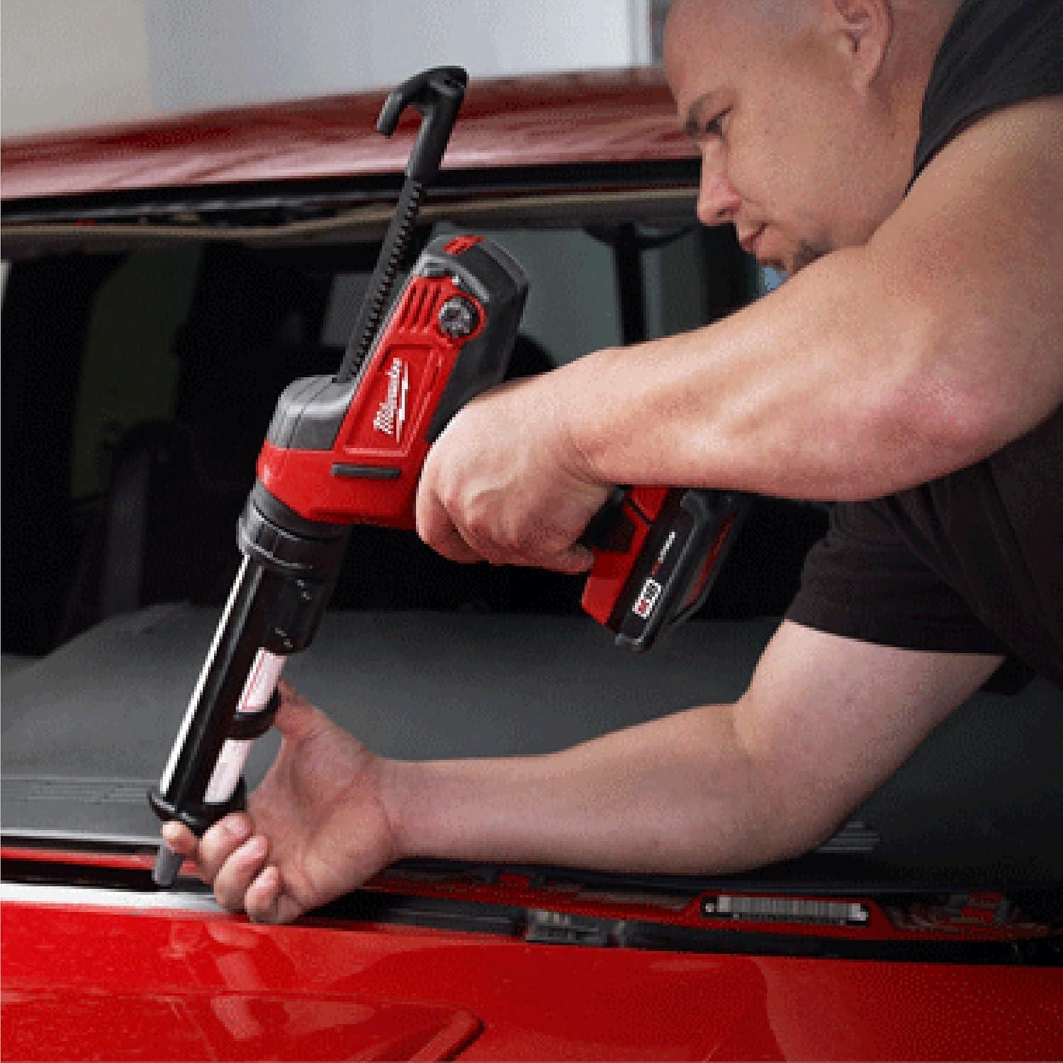 Pistola de Calafateo Inalámbrica Milwaukee M18 10 oz