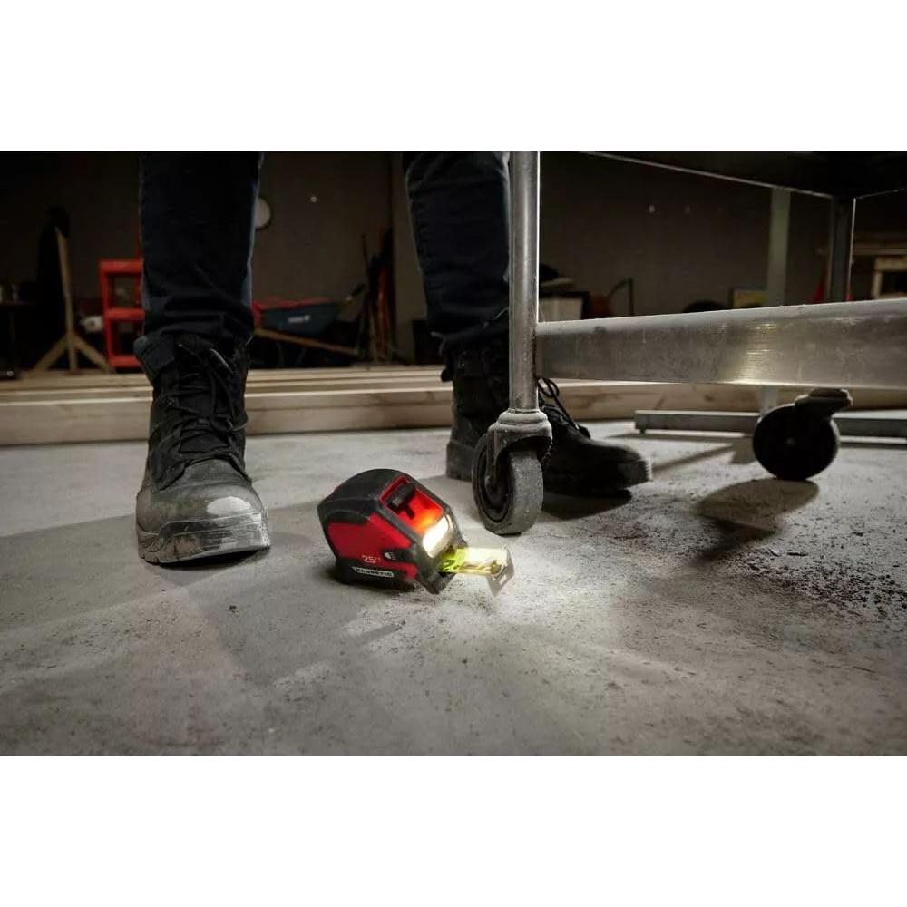 Cinta Métrica Magnética Milwaukee 48-22-0428 7.62m con Luz LED
