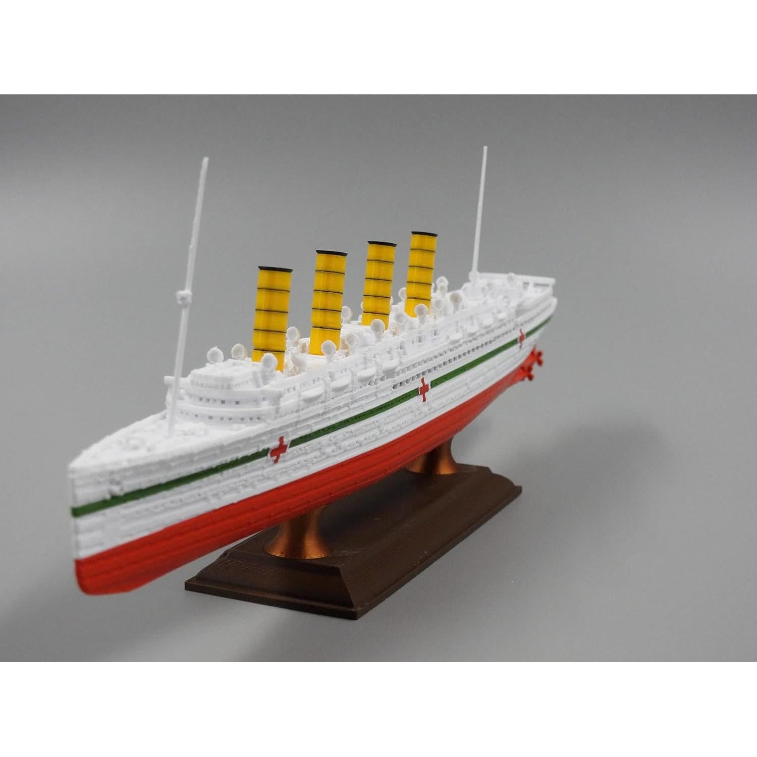 Modelo de barco 30.48 cm HMHS Mauretania con soporte