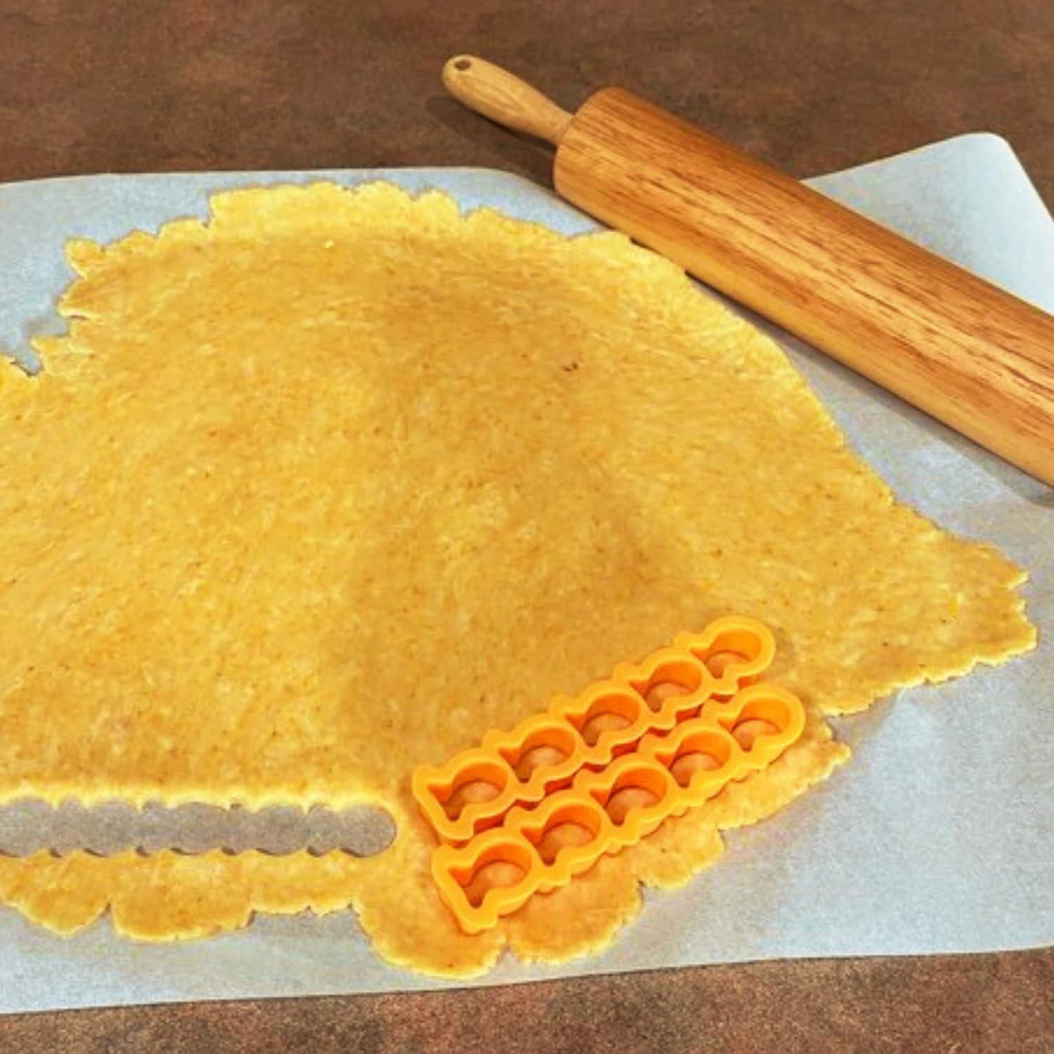 Goldfish Cracker Cookie Cutter for Sourdough – Dishwasher Safe, Food-Grade, BPA-Free, Mini Orange Kids Snack Cutter, Non-Toxic, Perfect for Fun Baking