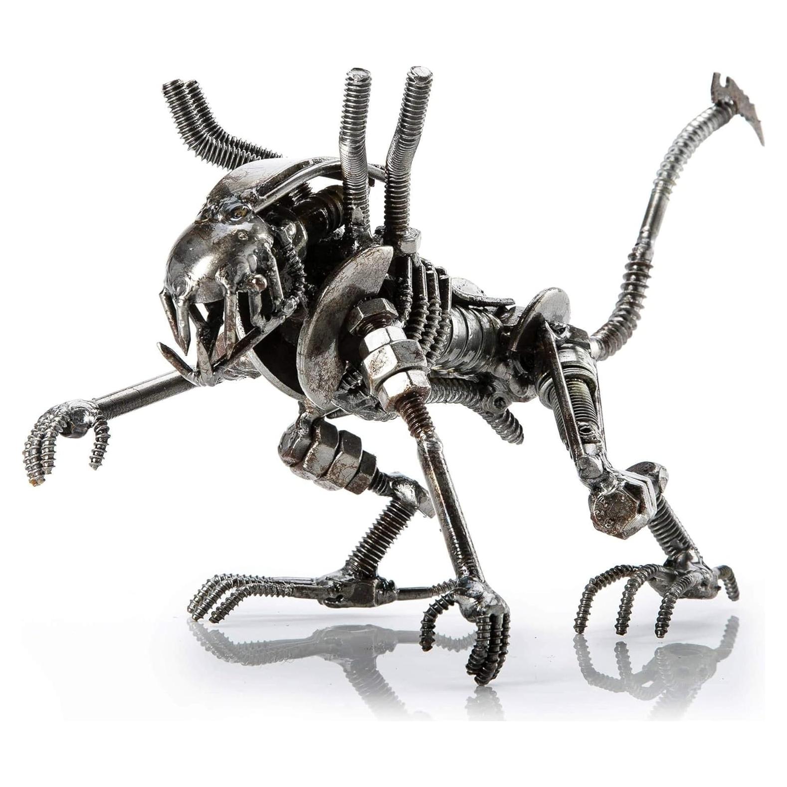 Escultura de Metal Reciclado KALIFANO Xenomorfo 14 cm