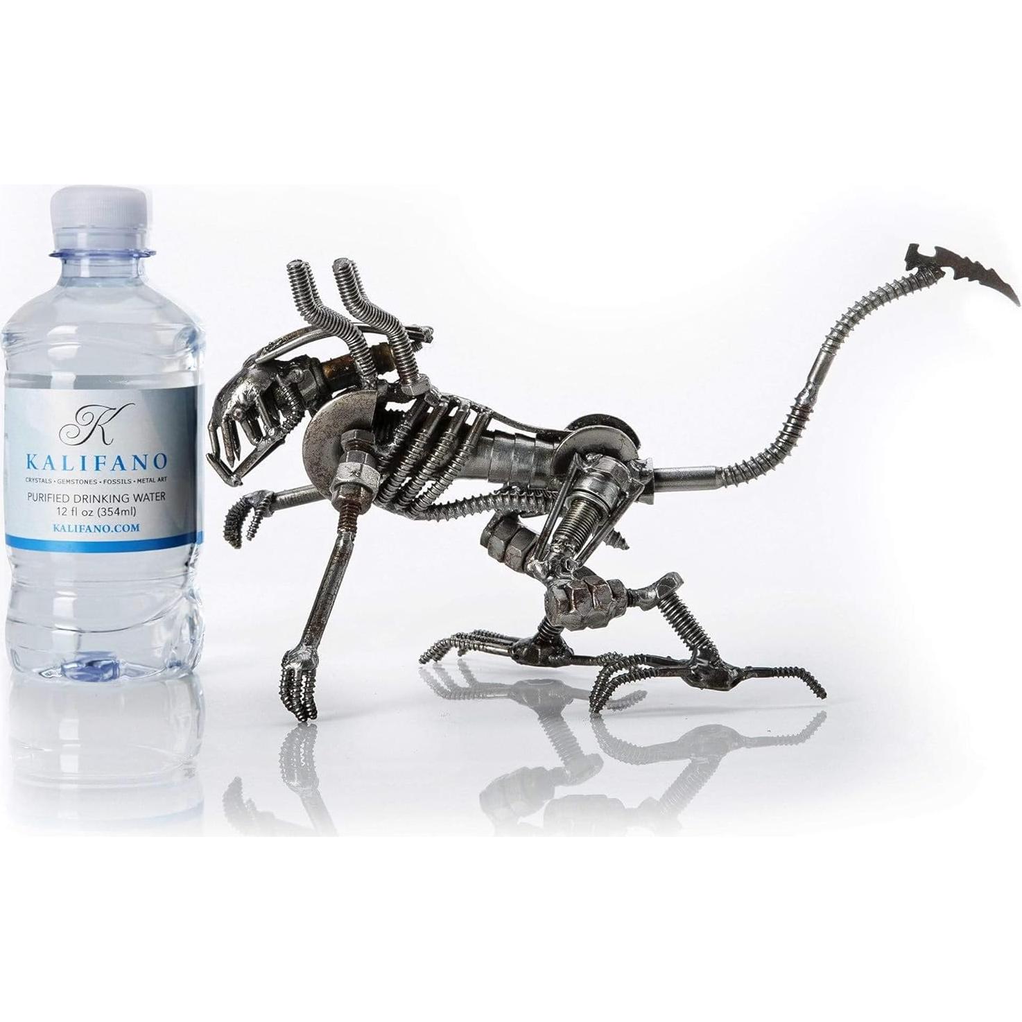Escultura de Metal Reciclado KALIFANO Xenomorfo 14 cm