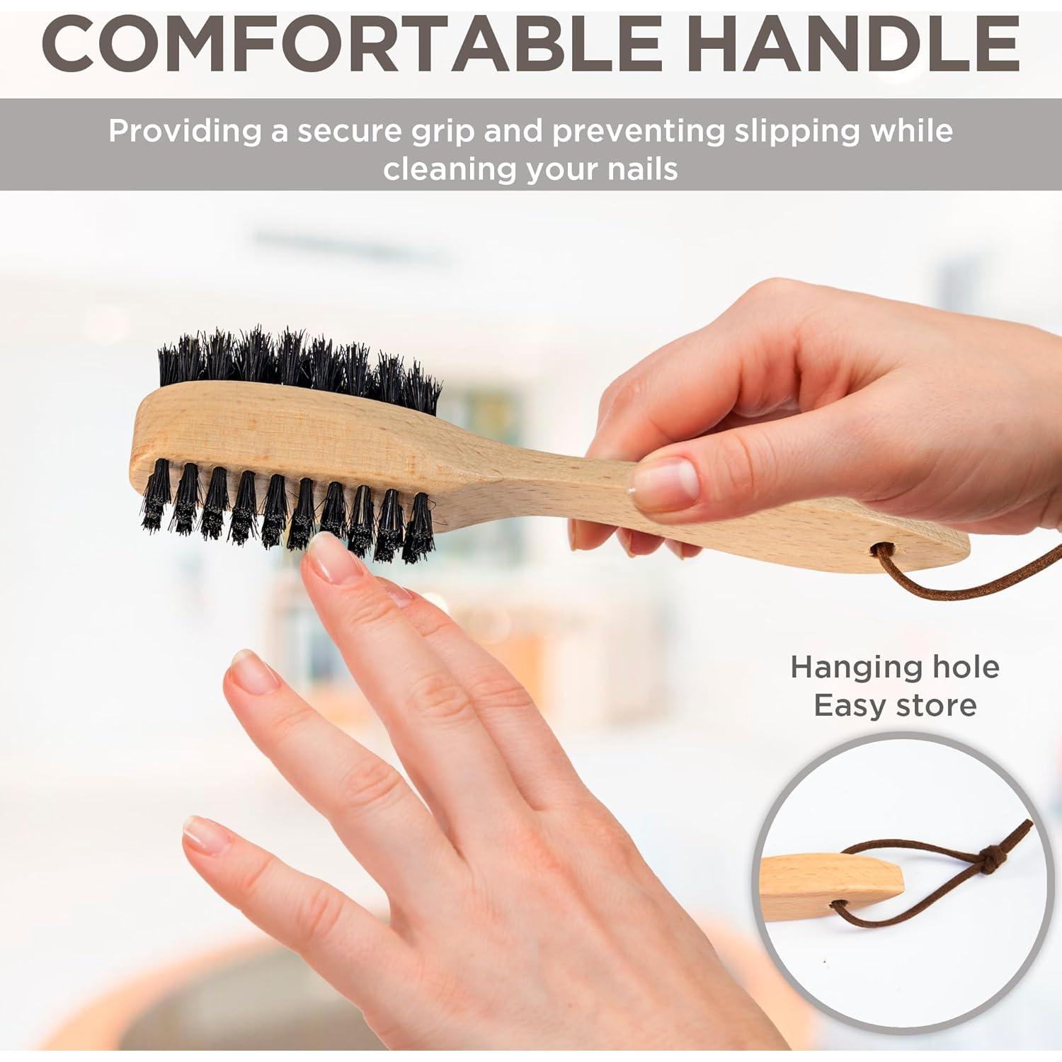 Cepillo de Uñas Takavu de Madera Natural y Cerdas Negras