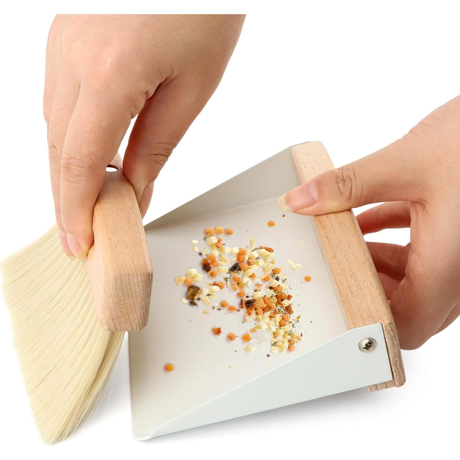 Juego de Mini Cepillo y Recogedor Pilarmuture - Madera