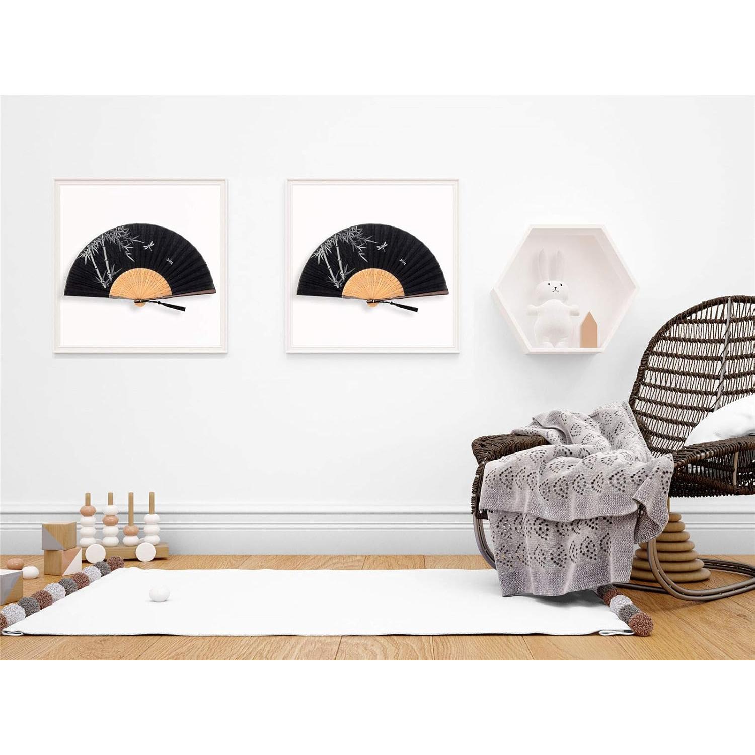 Abanico Plegable Zolee de Bambú y Seda - Bosque Negro 21x38cm