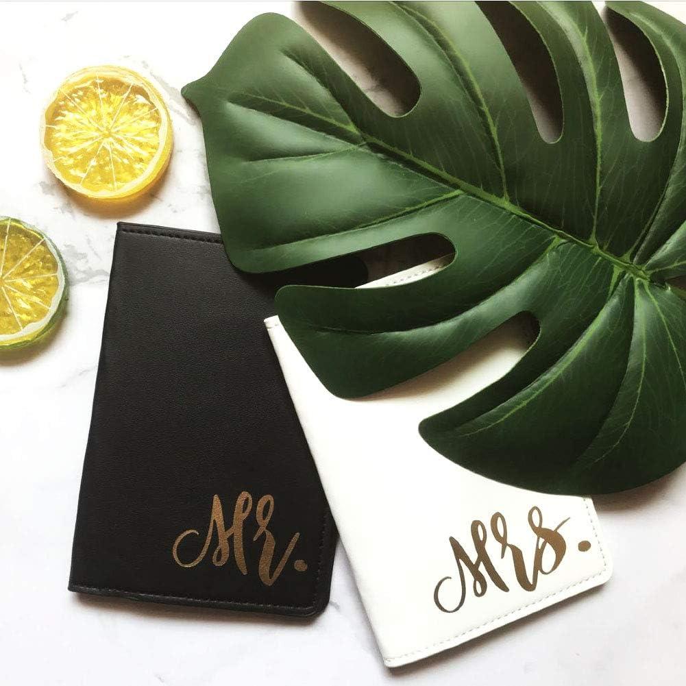 Soporte de Pasaporte y Etiquetas de Equipaje Mr. & Mrs. - KATIE LOXTON