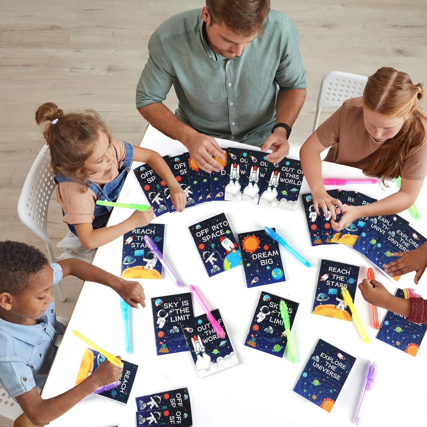 Juego de 48 Bolígrafos de Tinta Invisible y Cuadernos Espaciales ZOIIWA