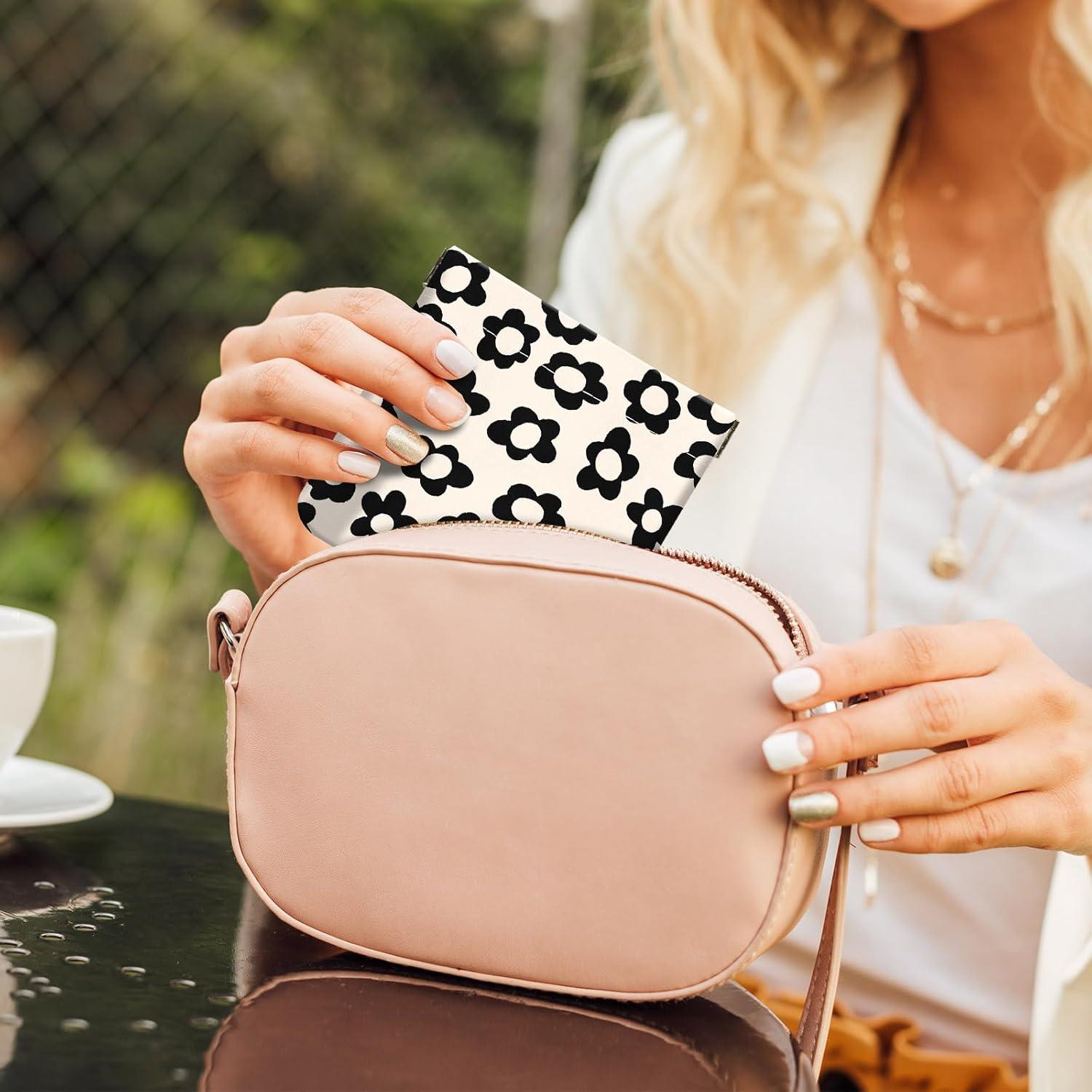 Monedero Pequeño de Cuero PU TLQ23 - 11.9x10.9cm - Negro y Beige