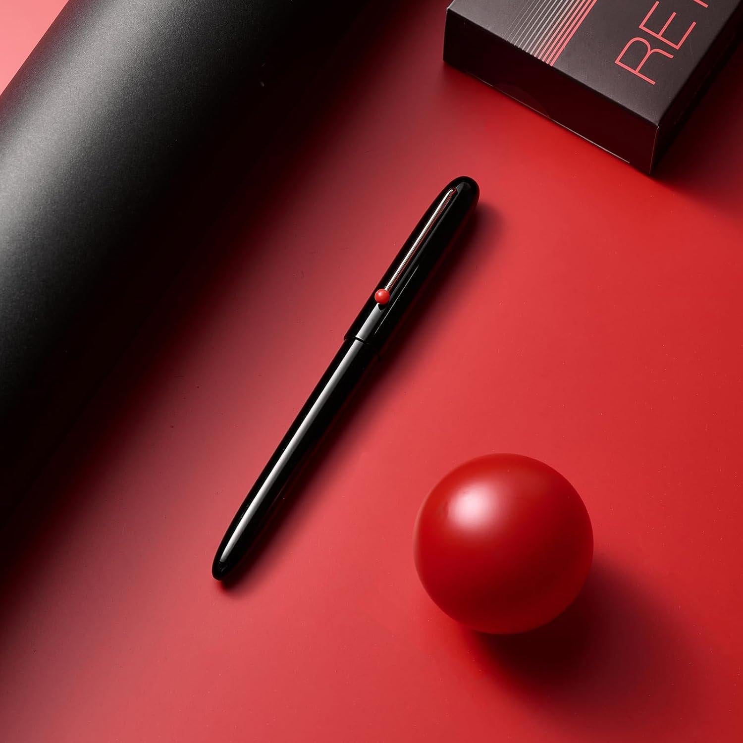 Pluma Fuente Kaco Negra Punta Extra Fina con 8 Cartuchos