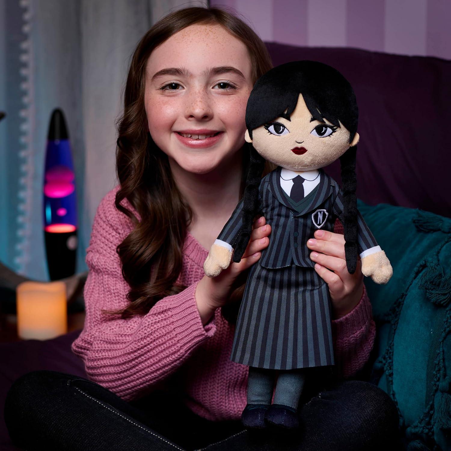 Muñeca de Peluche Grande Miércoles Addams Just Play 39 cm