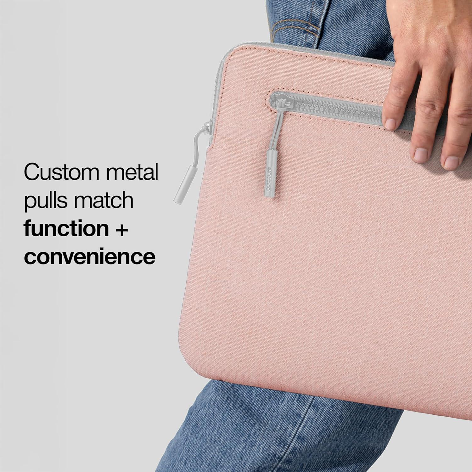 Funda Compacta Incase para Laptop 14" Rosa Blush - Ligera y Resistente