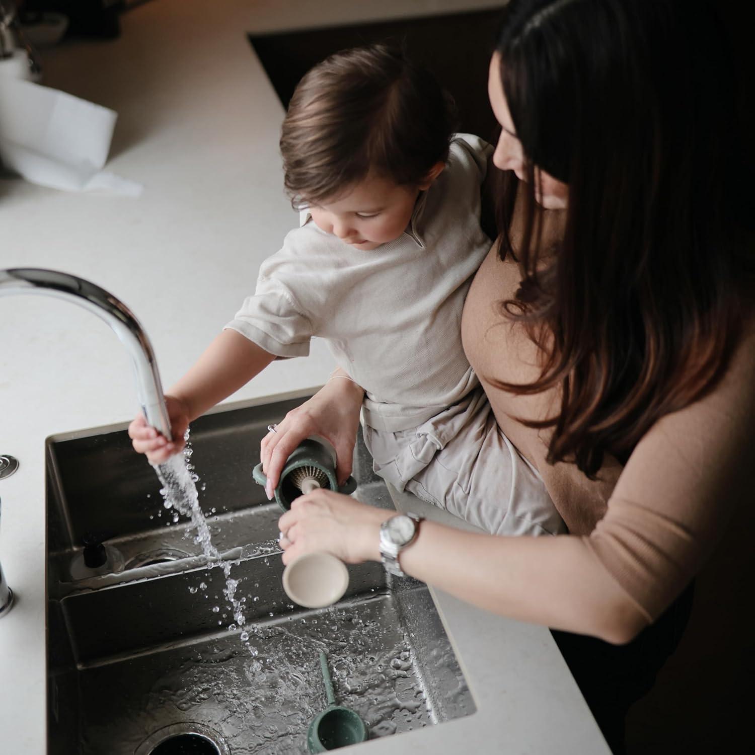 Cepillo de Biberón Mushie Rubor | Silicona Suave 2 en 1