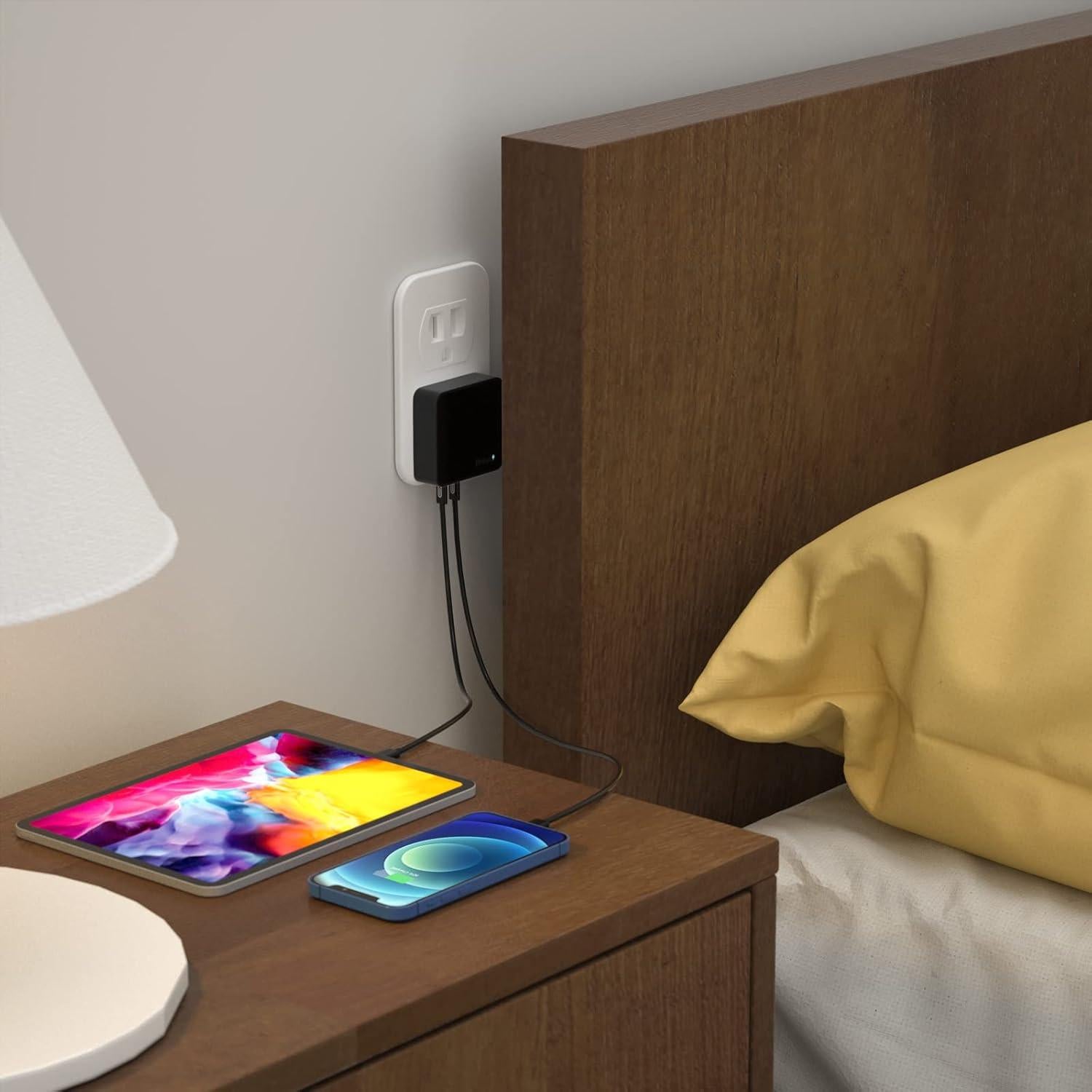 Cargador USB C Nekmit 52W con 4 Puertos Rápidos